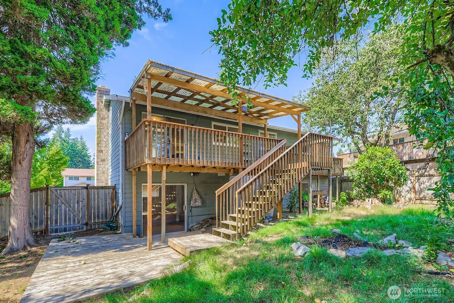 17427 Valley Circle Dr , Bothell, WA 98012
