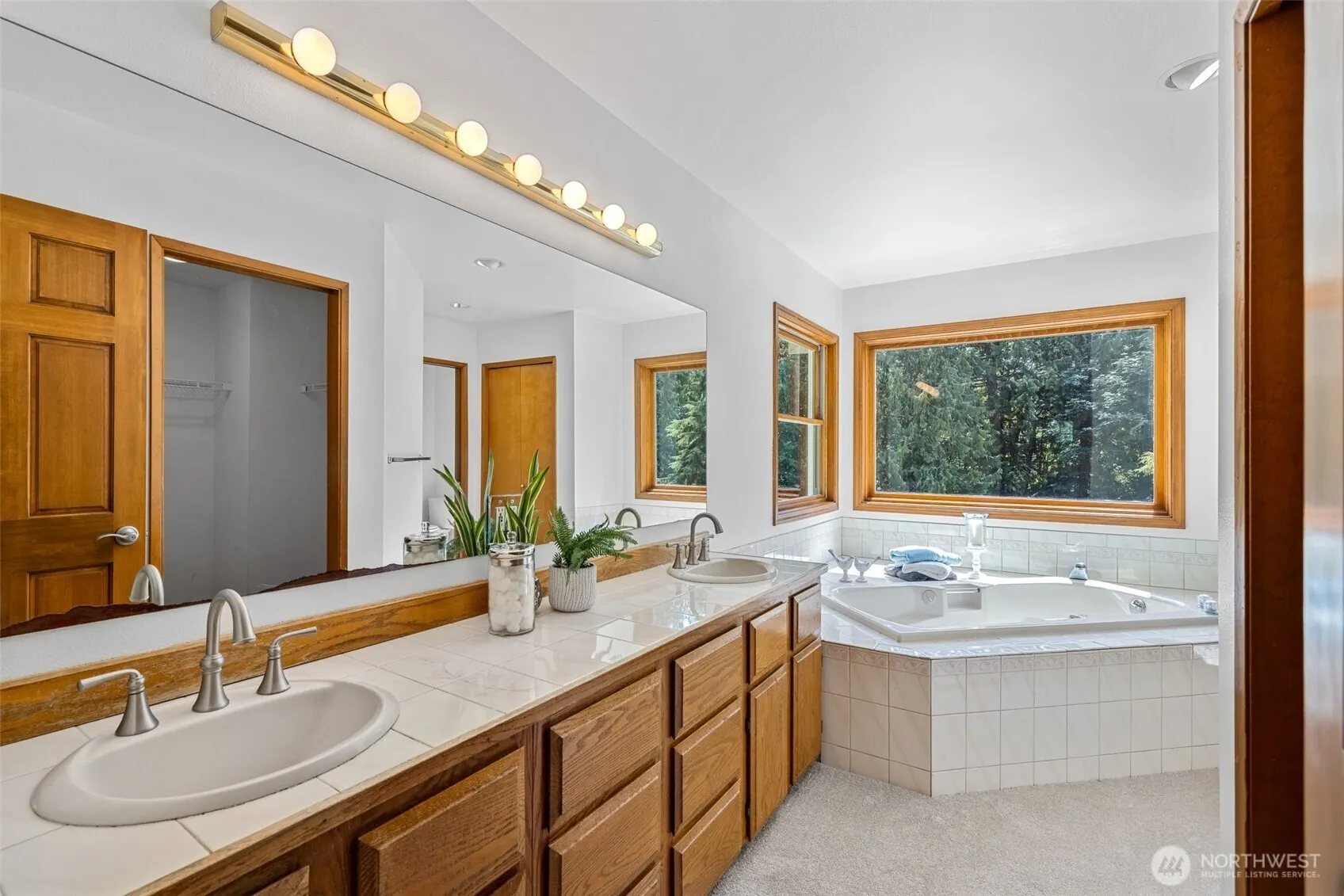 6604 282nd Avenue SE, Issaquah, WA 98027