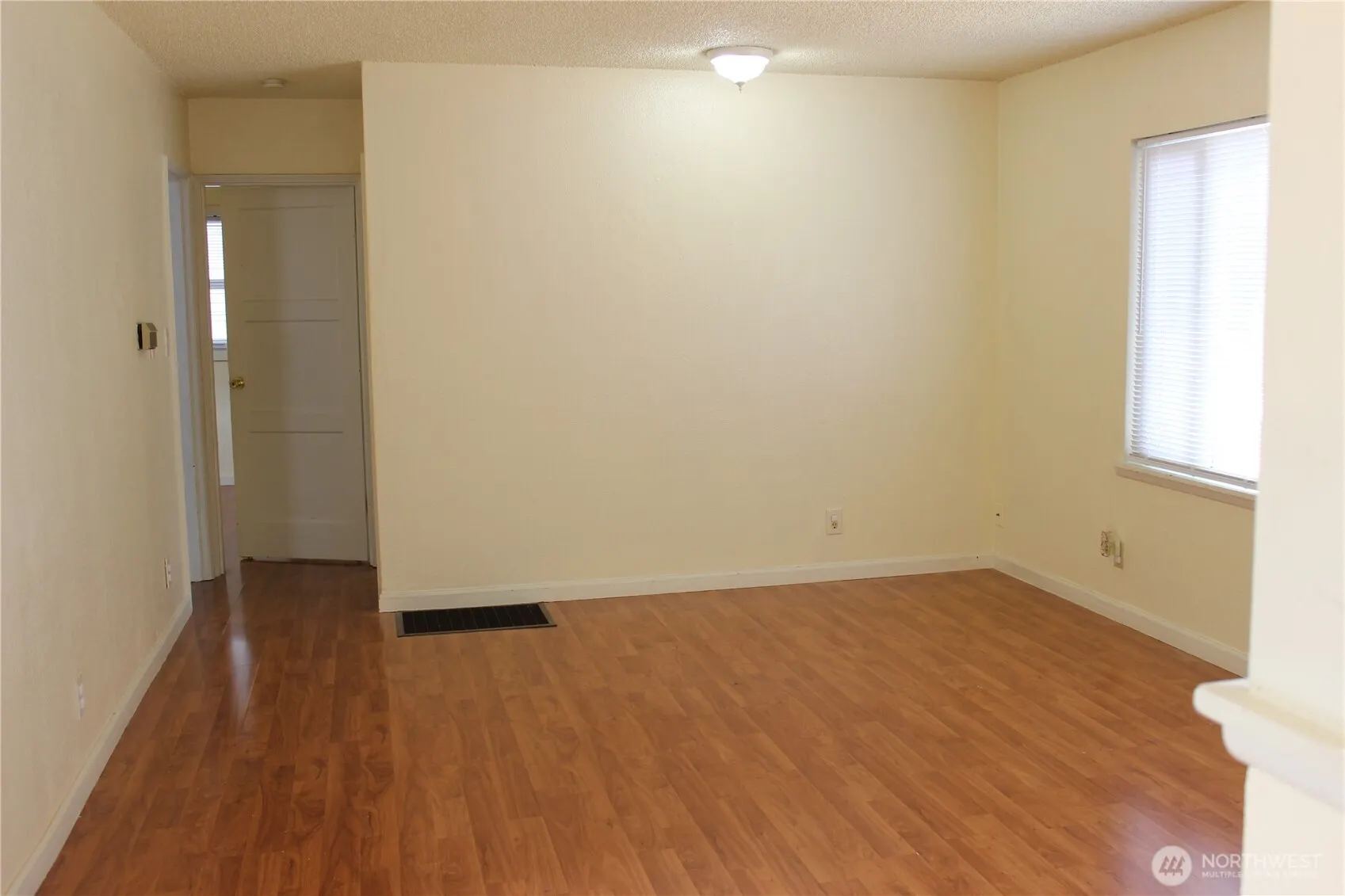 8555 S 120th Street , Seattle, WA 98178