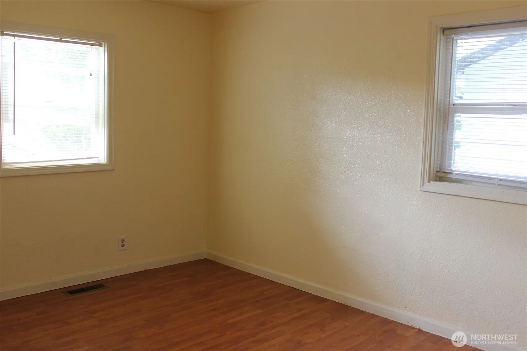 8555 S 120th Street , Seattle, WA 98178