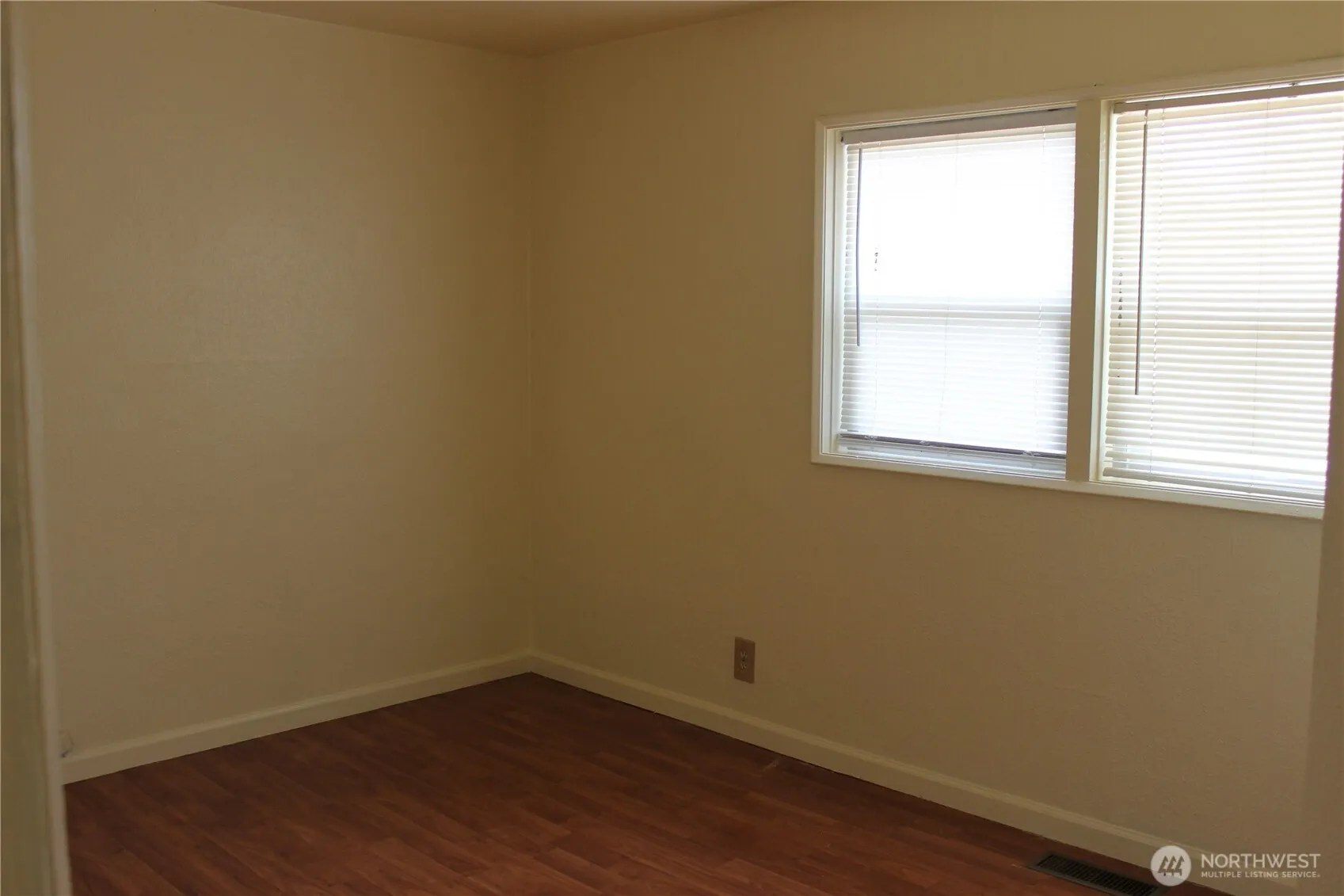 8555 S 120th Street , Seattle, WA 98178