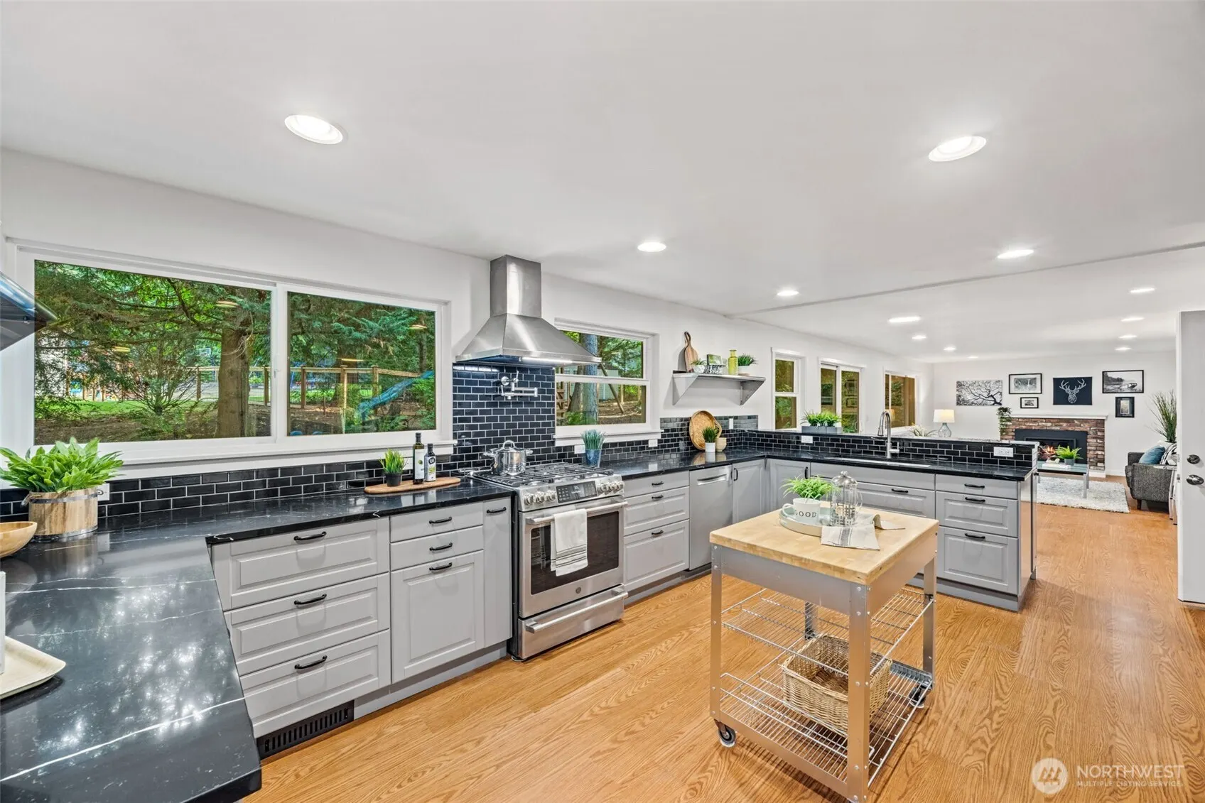 18112 NE 191st Street , Woodinville, WA 98077