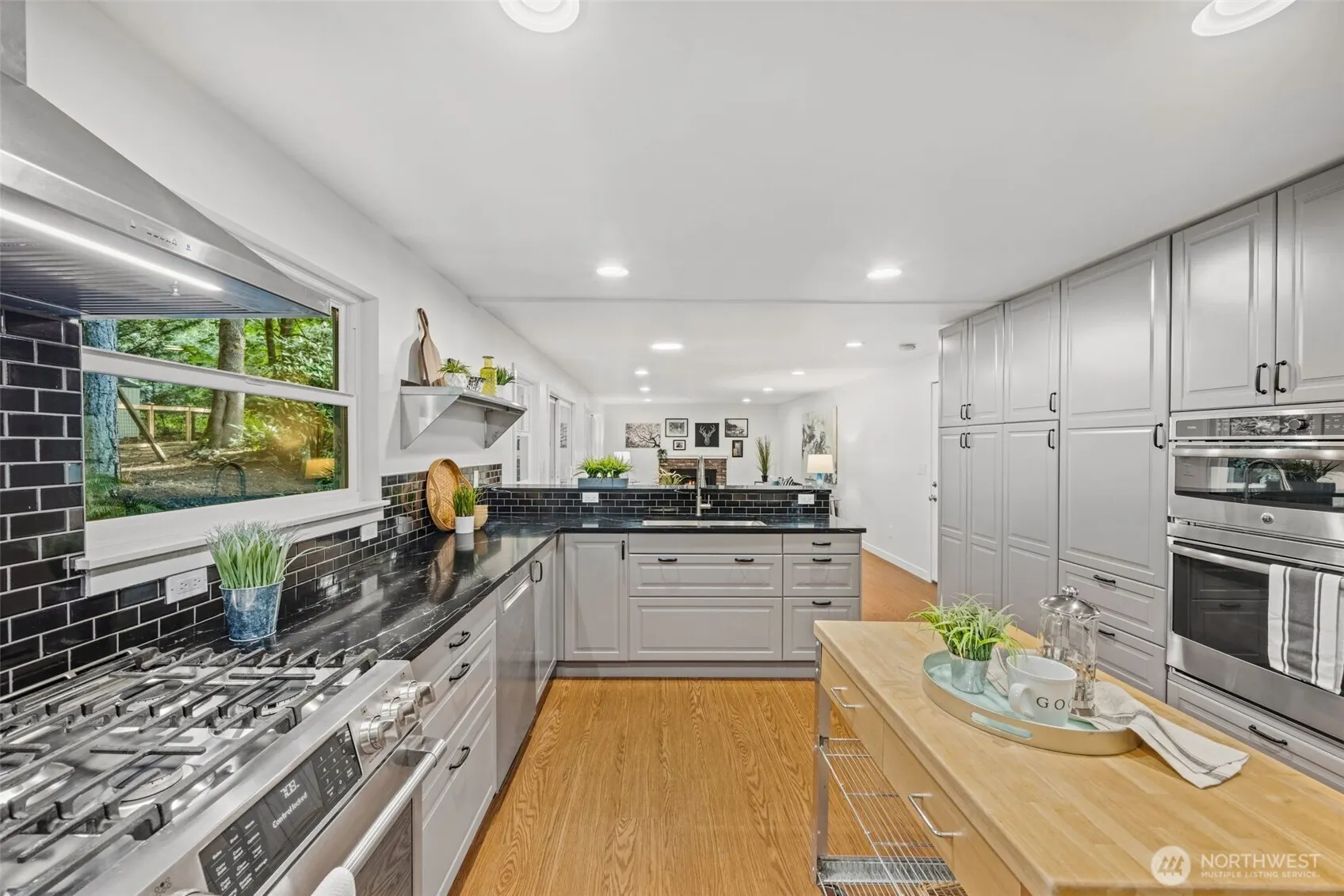 18112 NE 191st Street , Woodinville, WA 98077