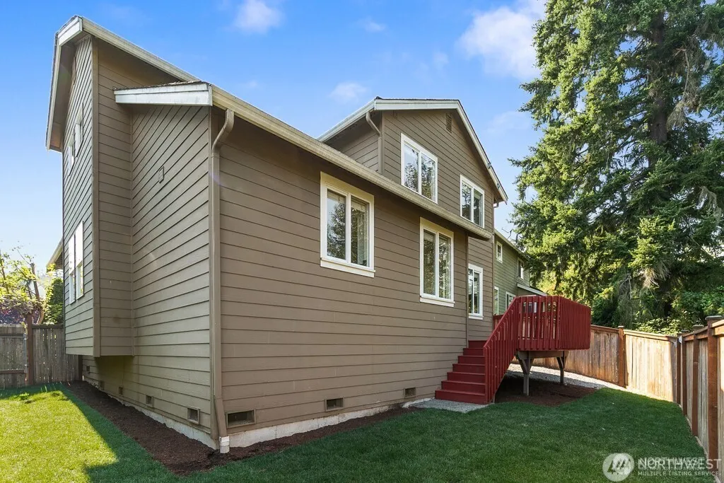 123 203rd Street SE, Bothell, WA 98012-9698