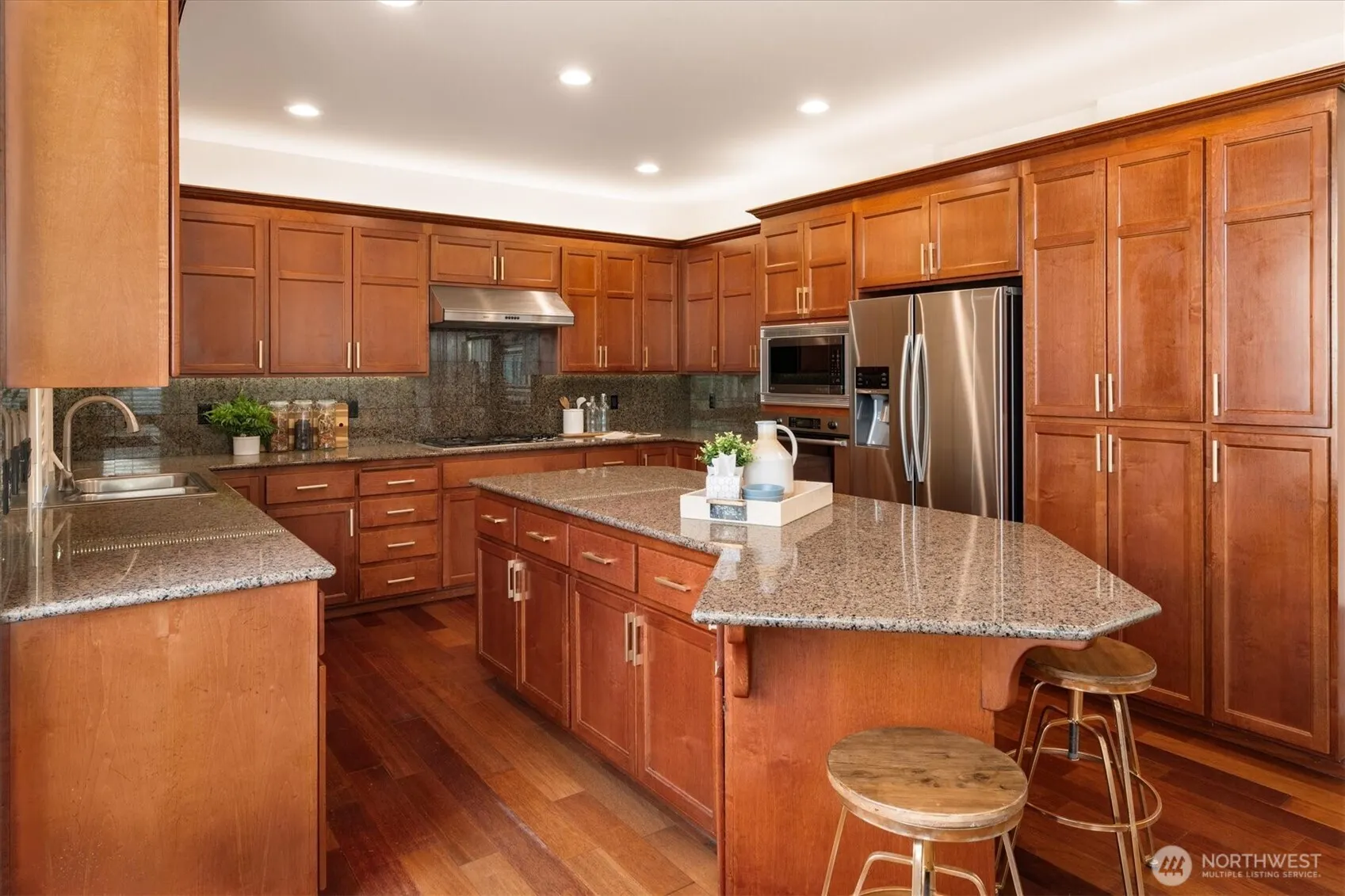 1206 S 36th Place , Renton, WA 98055-5586
