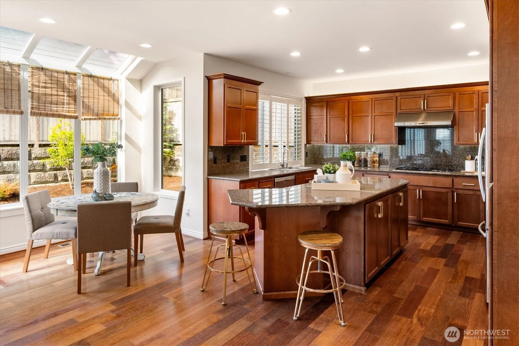 1206 S 36th Place , Renton, WA 98055-5586