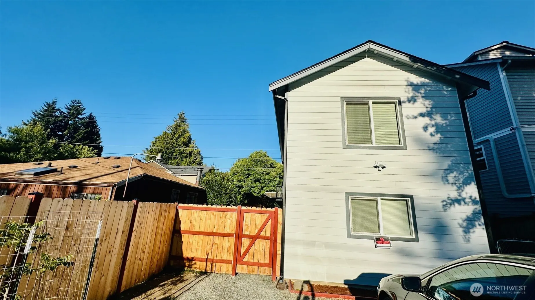 9513 Fremont Avenue N, Seattle, WA 98103