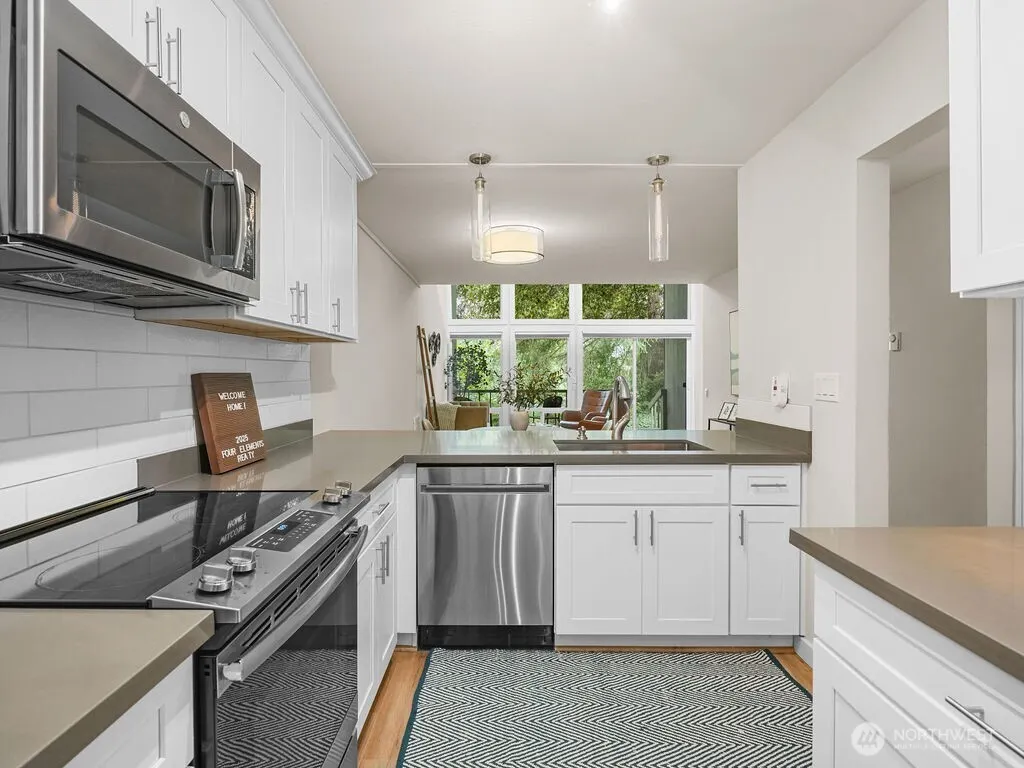6525 139th Place NE #39, Redmond, WA 98052