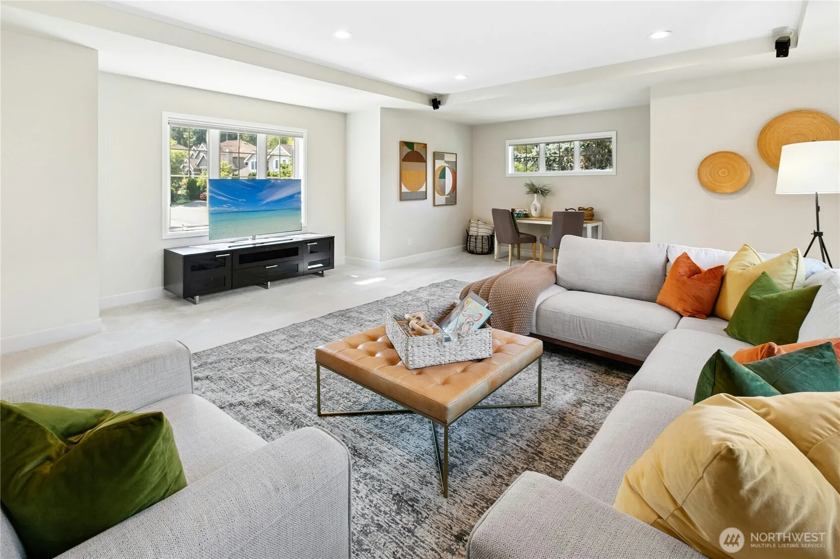 2070 277th Avenue SE, Sammamish, WA 98075