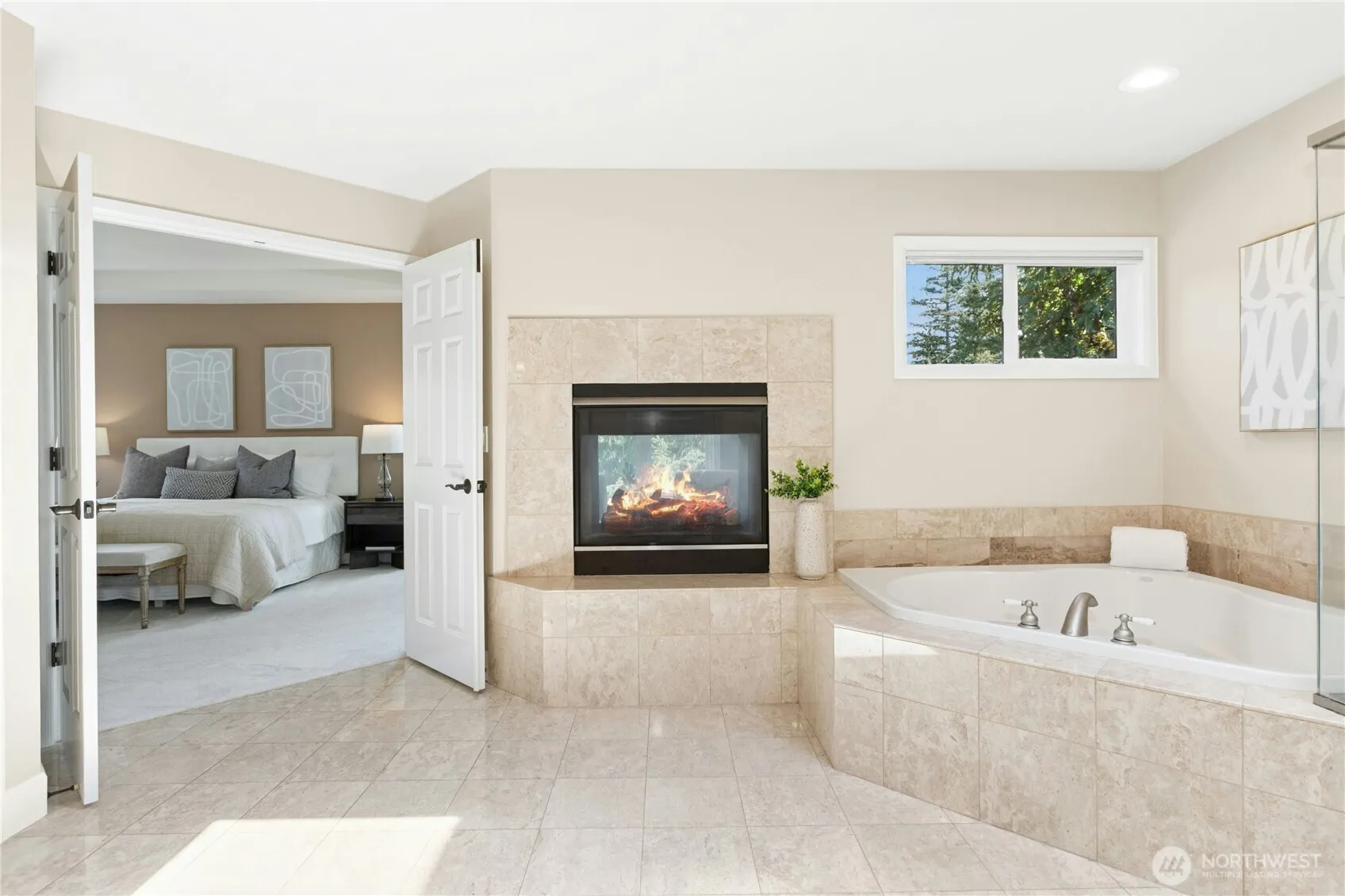 2070 277th Avenue SE, Sammamish, WA 98075