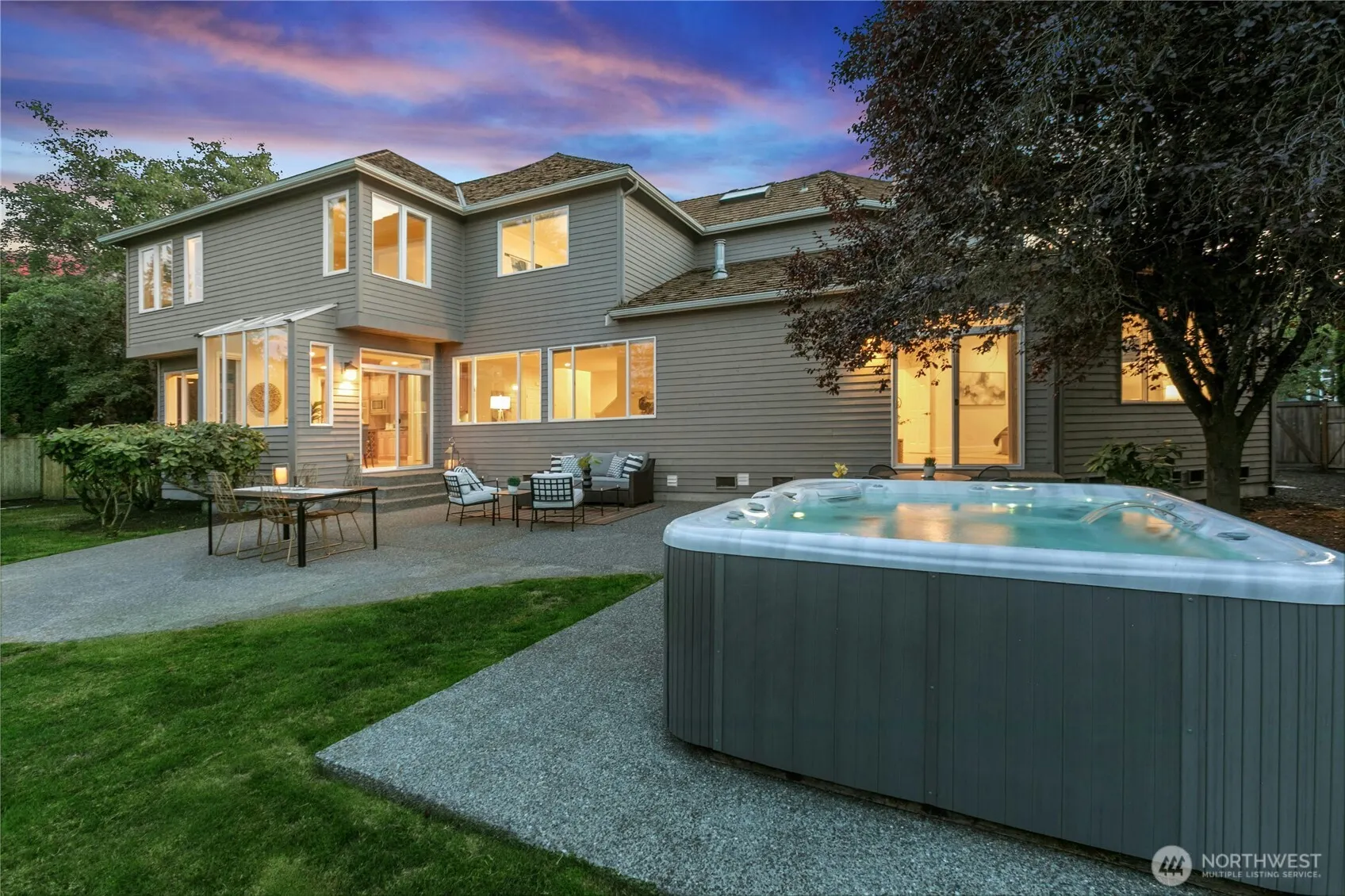2070 277th Avenue SE, Sammamish, WA 98075