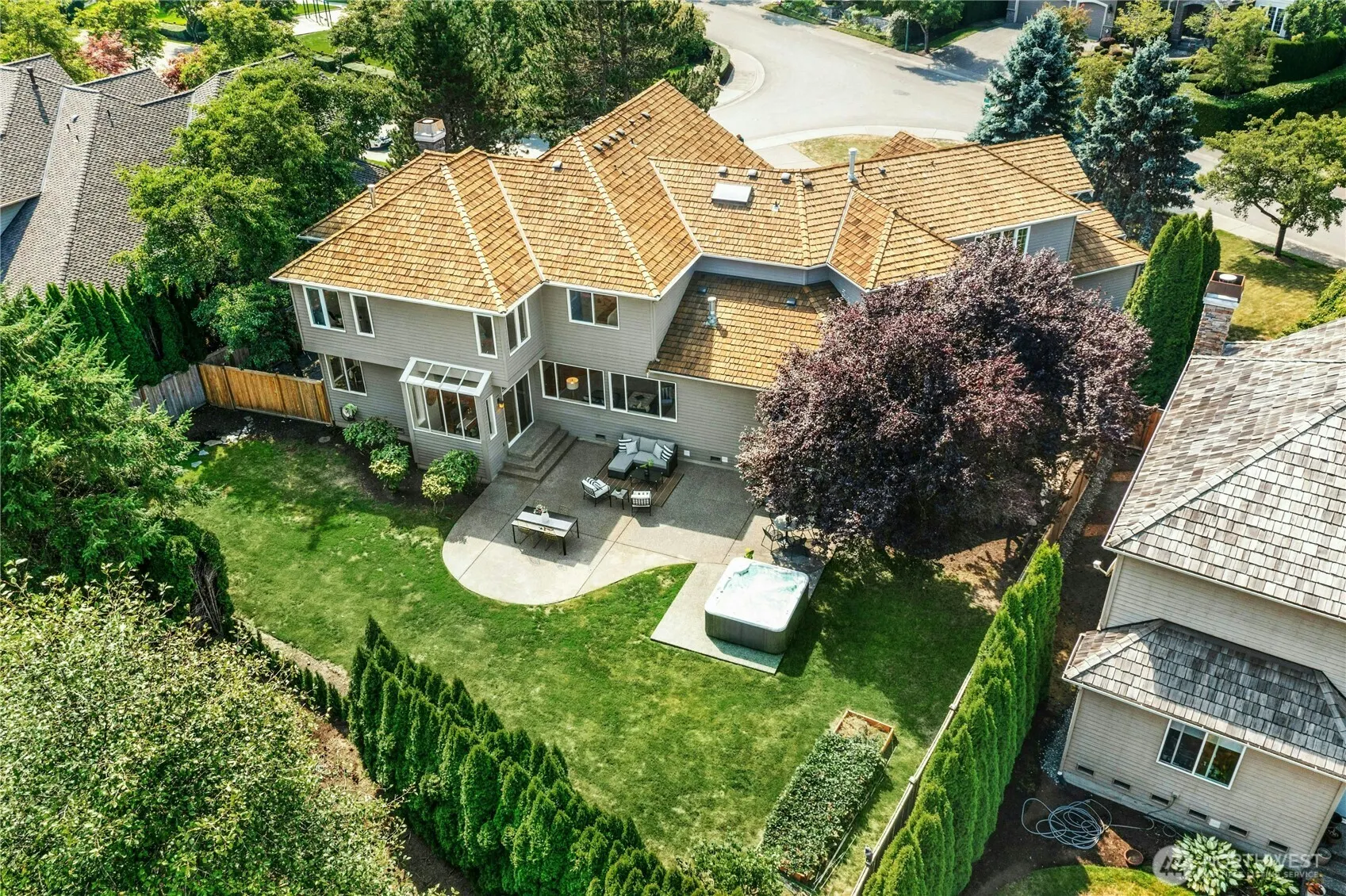 2070 277th Avenue SE, Sammamish, WA 98075