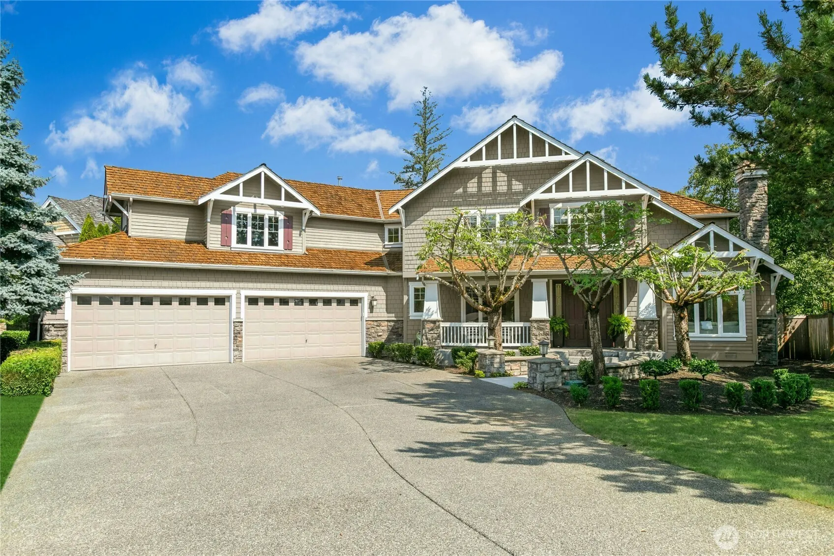 2070 277th Avenue SE, Sammamish, WA 98075