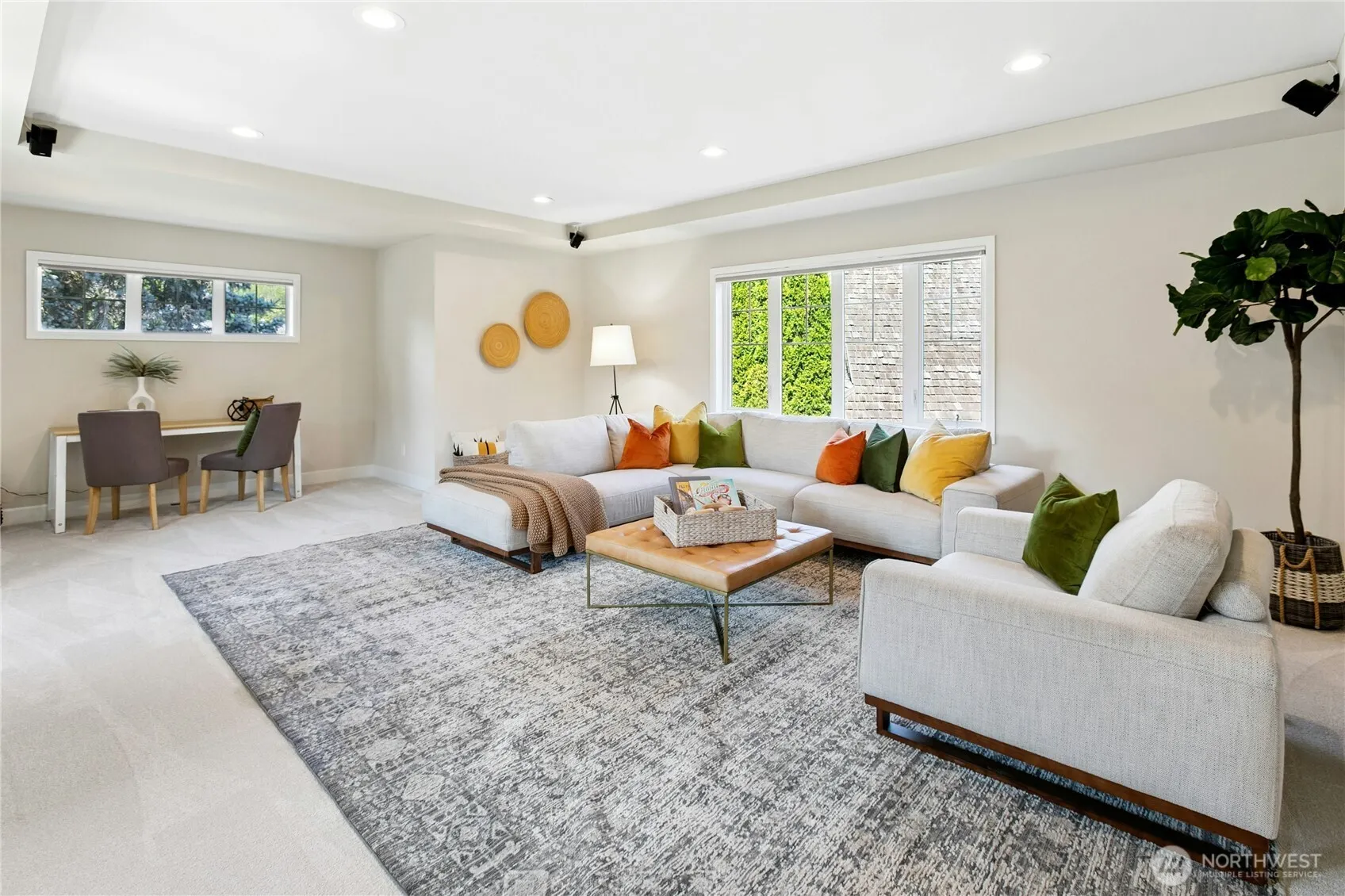 2070 277th Avenue SE, Sammamish, WA 98075