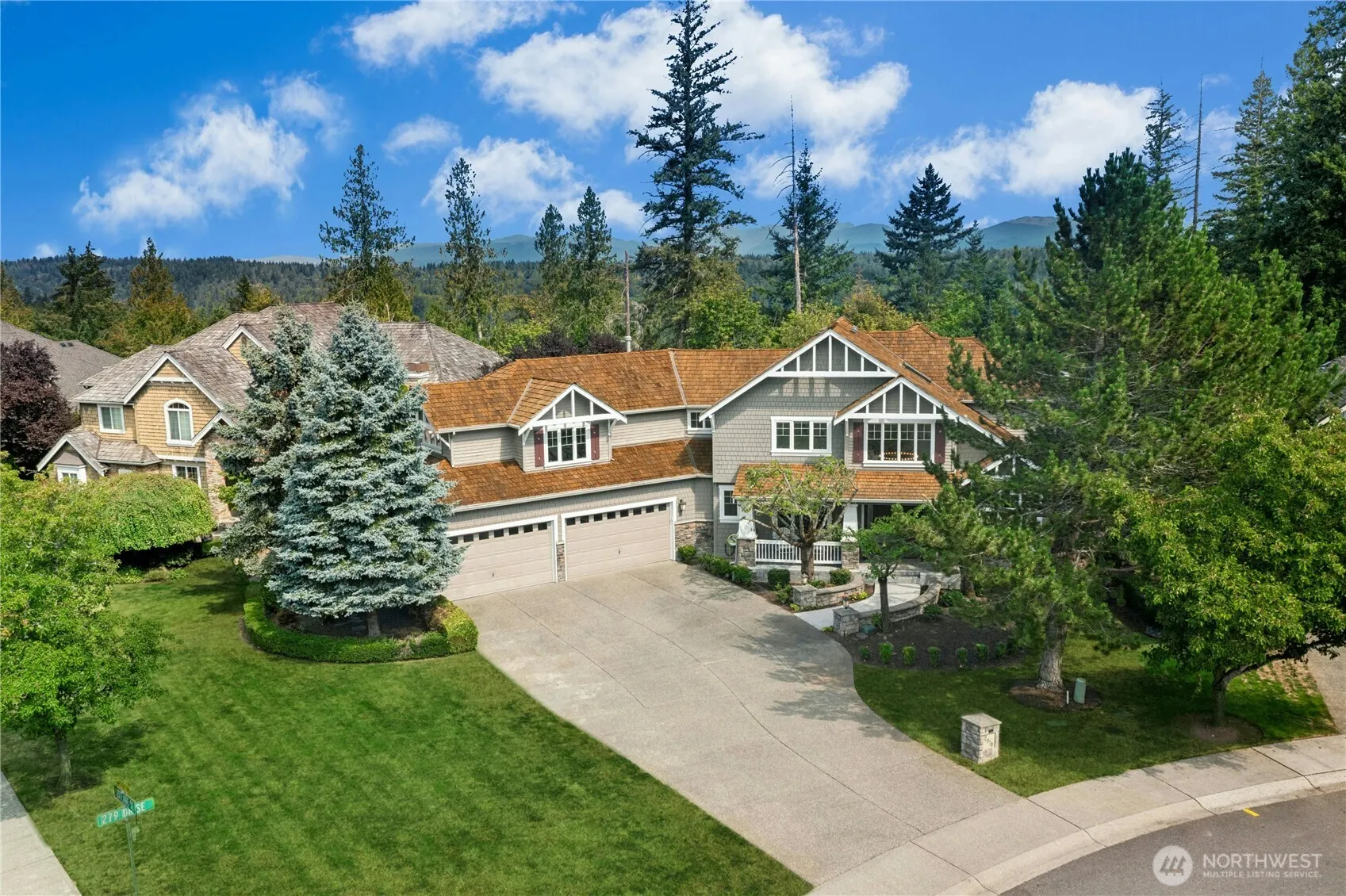 2070 277th Avenue SE, Sammamish, WA 98075