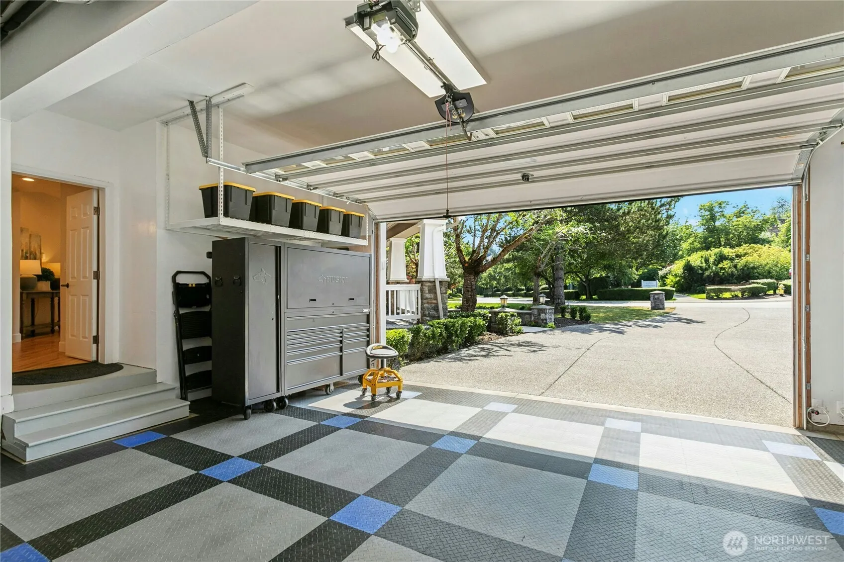 2070 277th Avenue SE, Sammamish, WA 98075