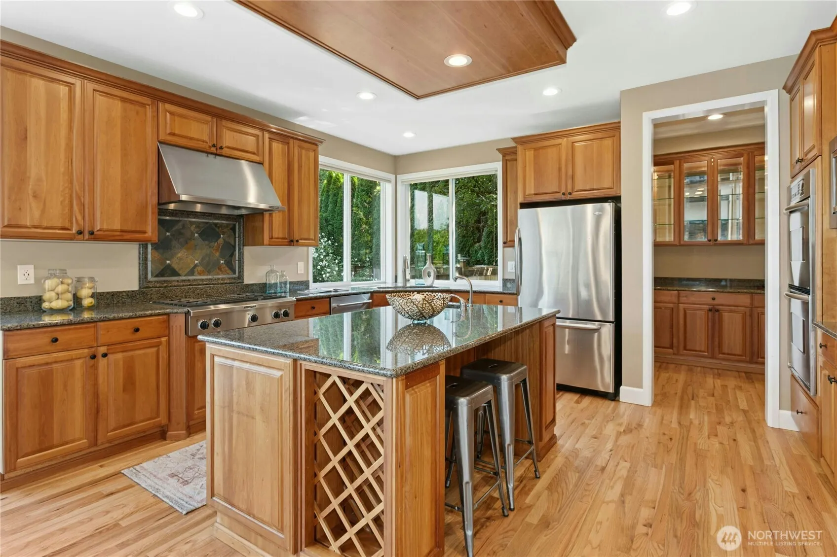 2070 277th Avenue SE, Sammamish, WA 98075
