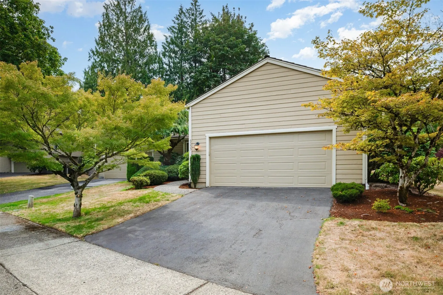 6555 159th Avenue NE, Redmond, WA 98052