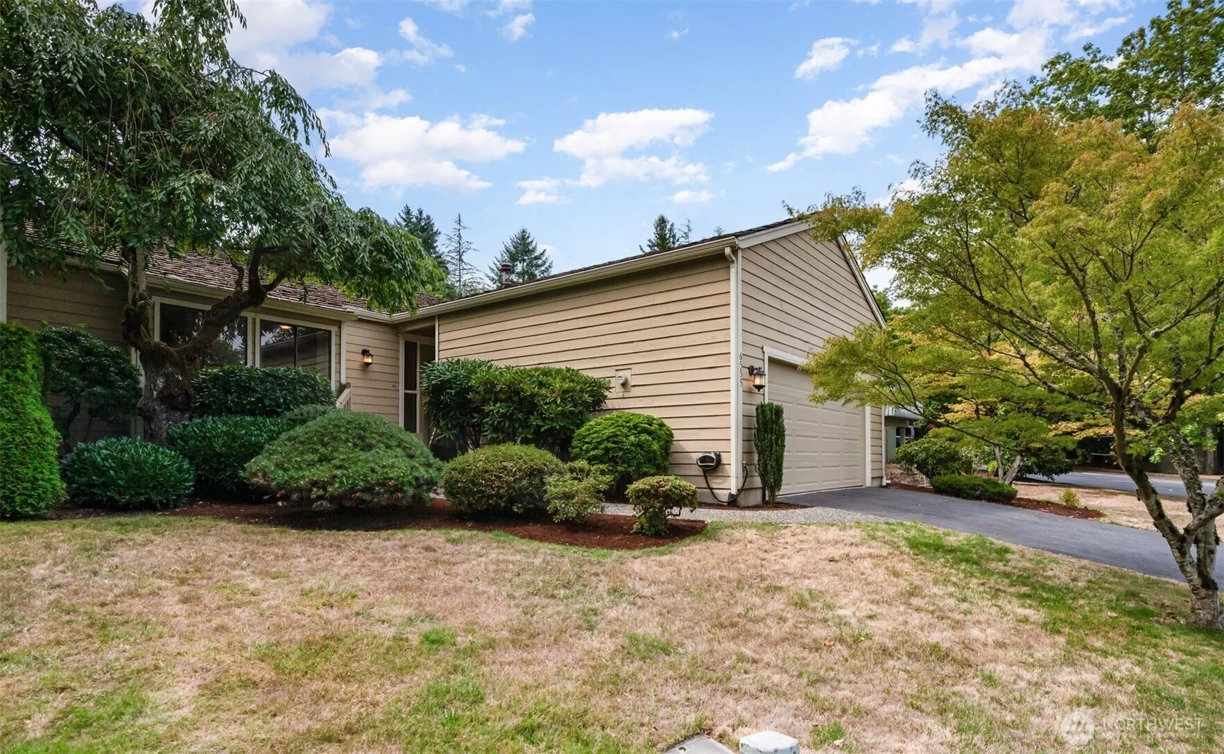 6555 159th Avenue NE, Redmond, WA 98052