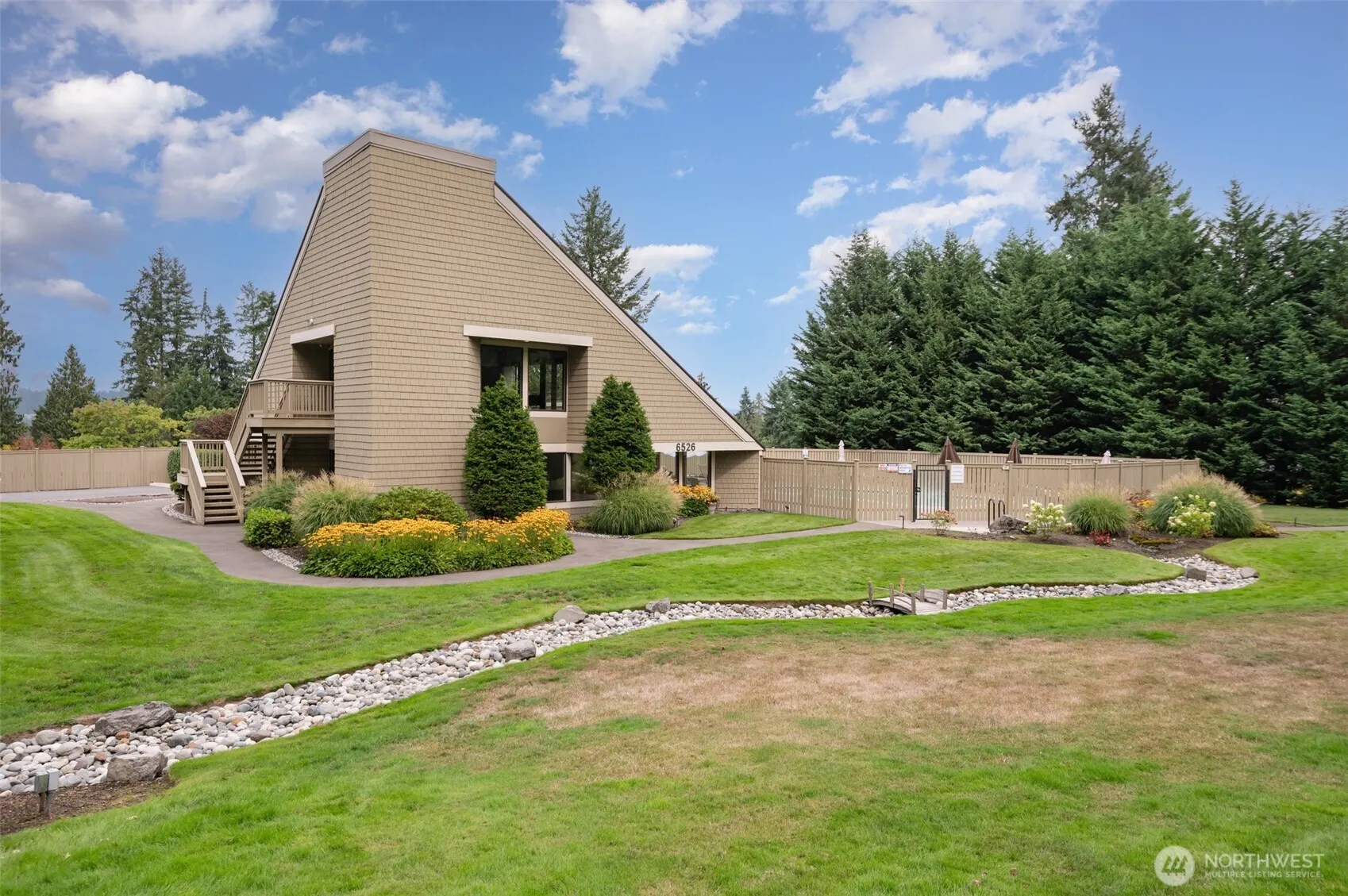 6555 159th Avenue NE, Redmond, WA 98052