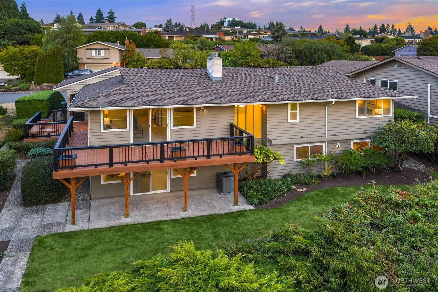 1627 121st Avenue SE, Bellevue, WA 98005