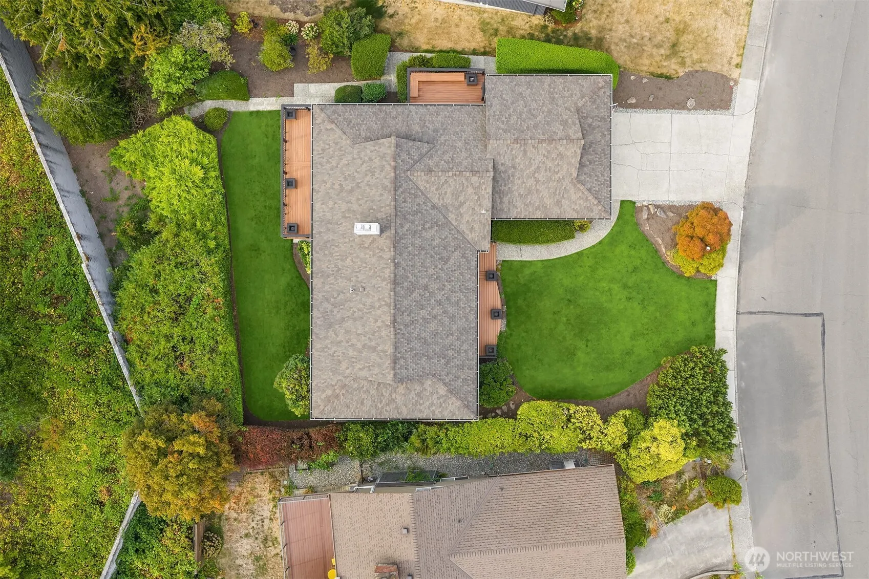 1627 121st Avenue SE, Bellevue, WA 98005