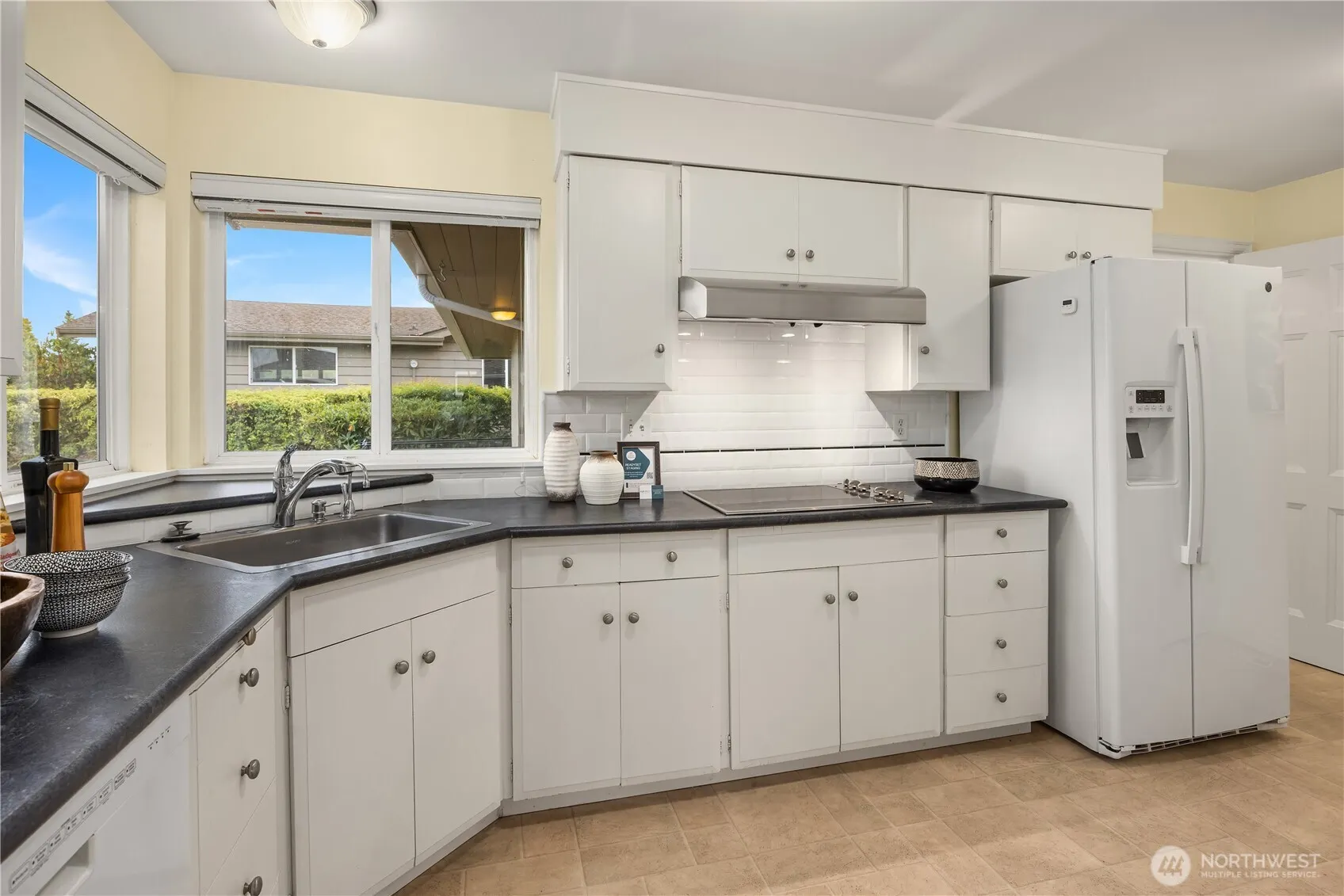 1627 121st Avenue SE, Bellevue, WA 98005