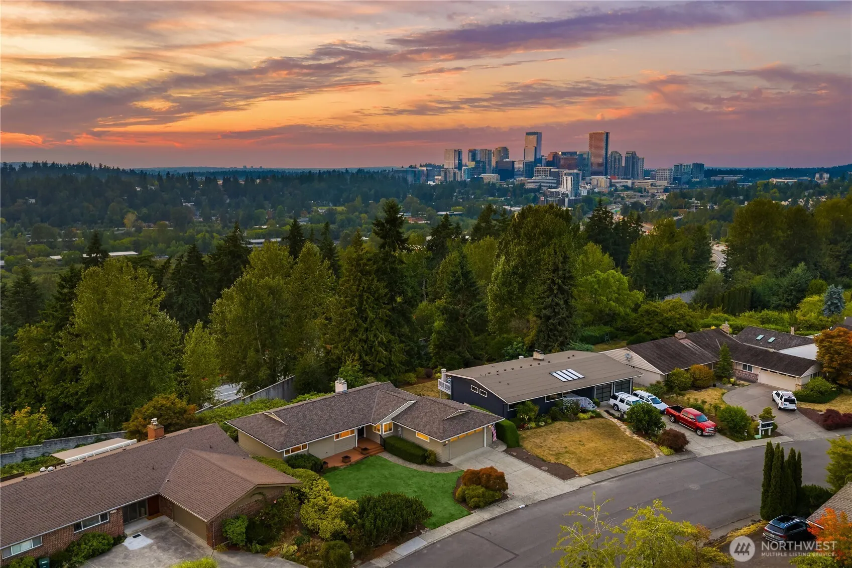 1627 121st Avenue SE, Bellevue, WA 98005
