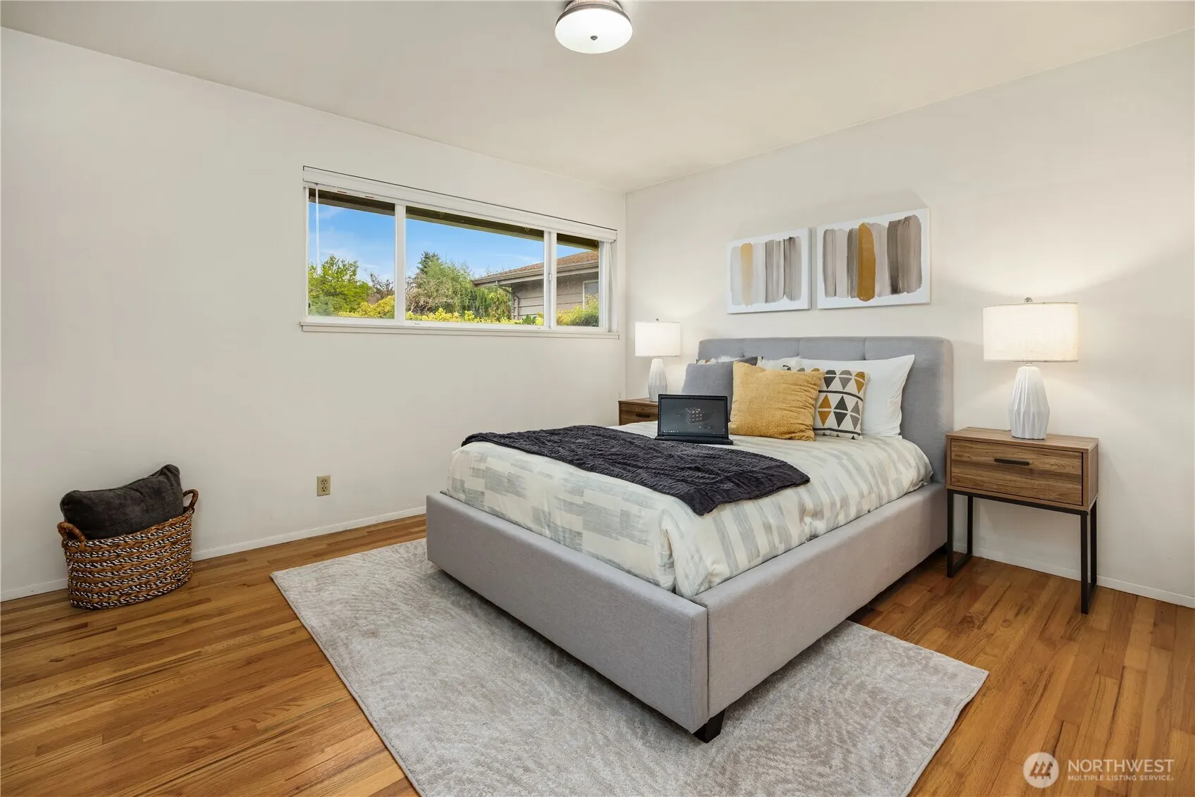 1627 121st Avenue SE, Bellevue, WA 98005