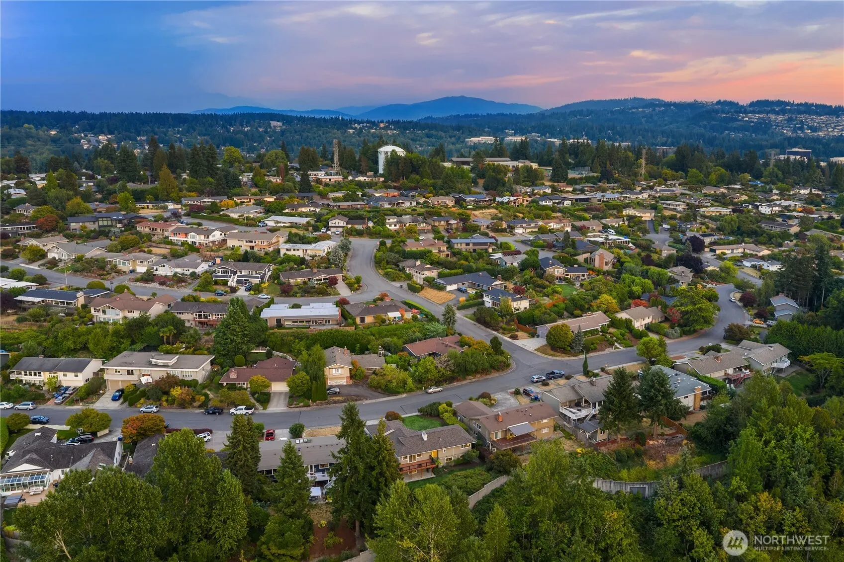 1627 121st Avenue SE, Bellevue, WA 98005