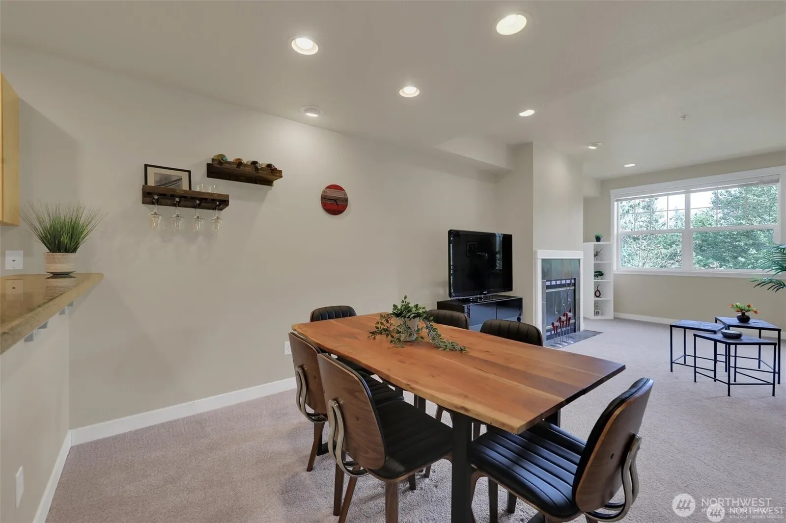 1000 Cabin Creek Lane SW #C203, Issaquah, WA 98027