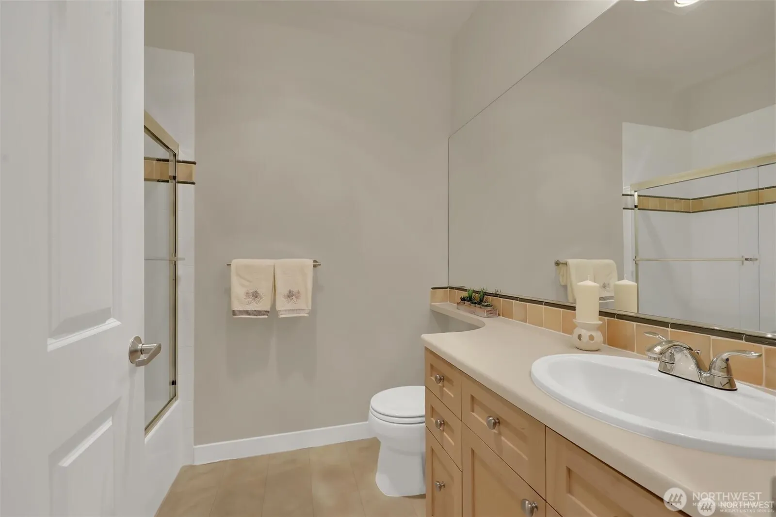 1000 Cabin Creek Lane SW #C203, Issaquah, WA 98027