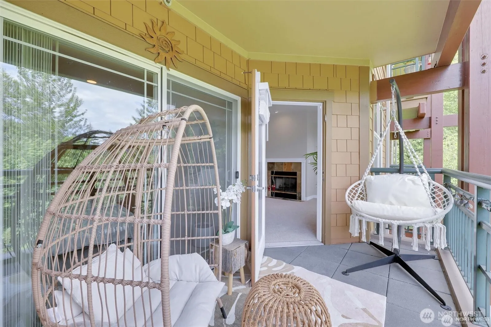 1000 Cabin Creek Lane SW #C203, Issaquah, WA 98027