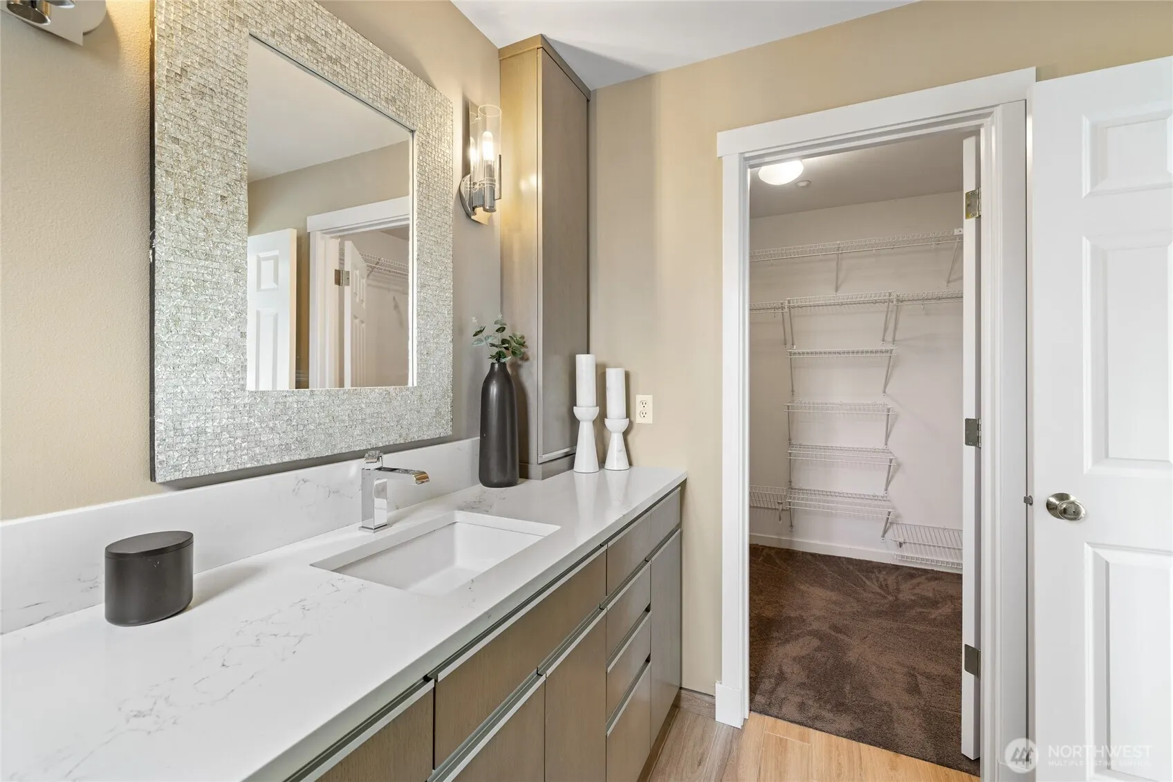 15606 134th Place NE #18B, Woodinville, WA 98072