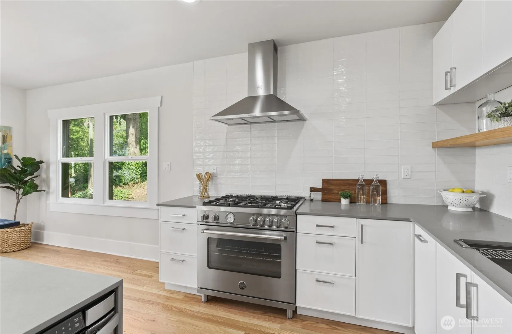 130 NW 56th Street , Seattle, WA 98107