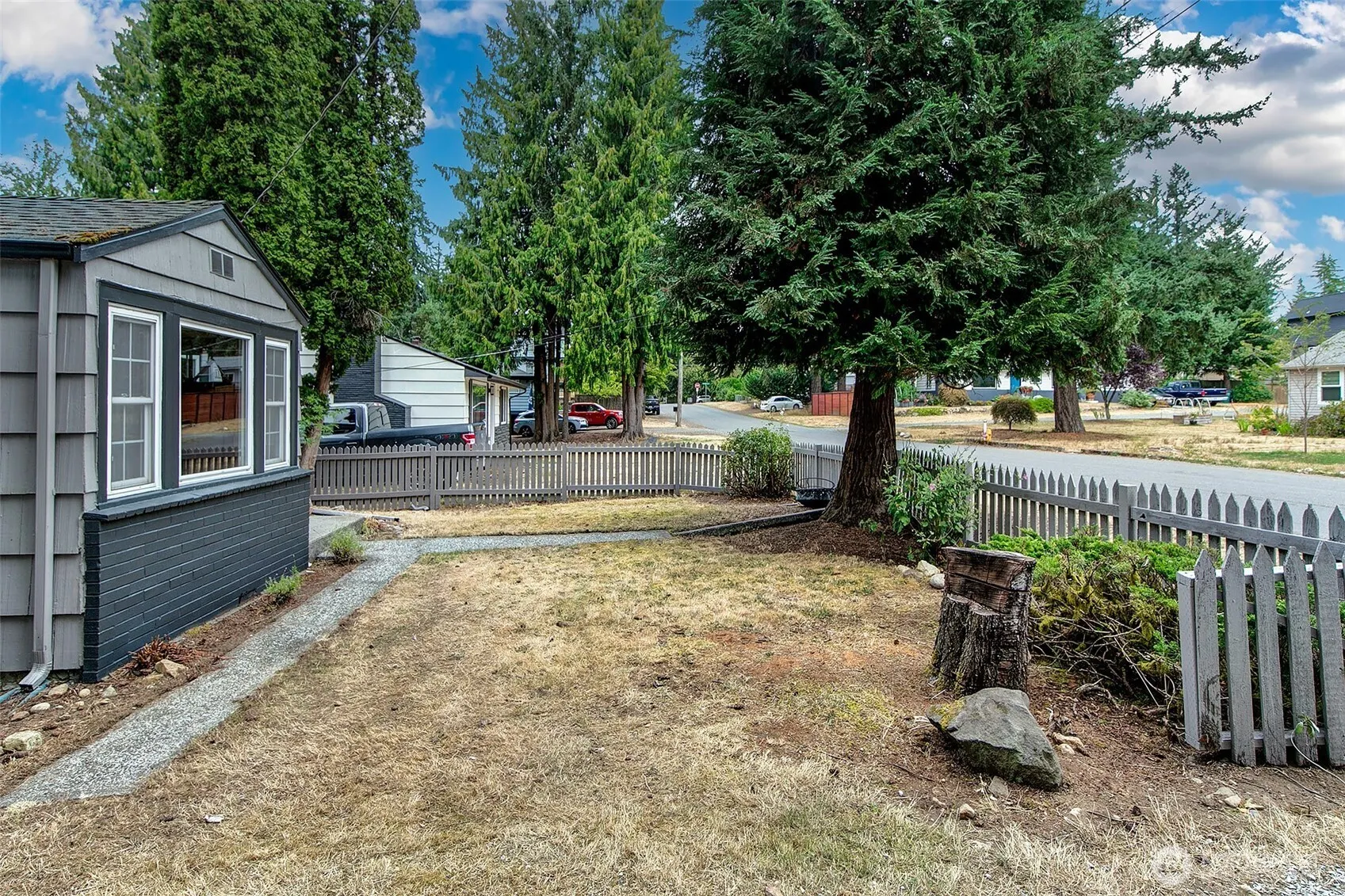 13753 Ashworth Avenue N, Seattle, WA 98133