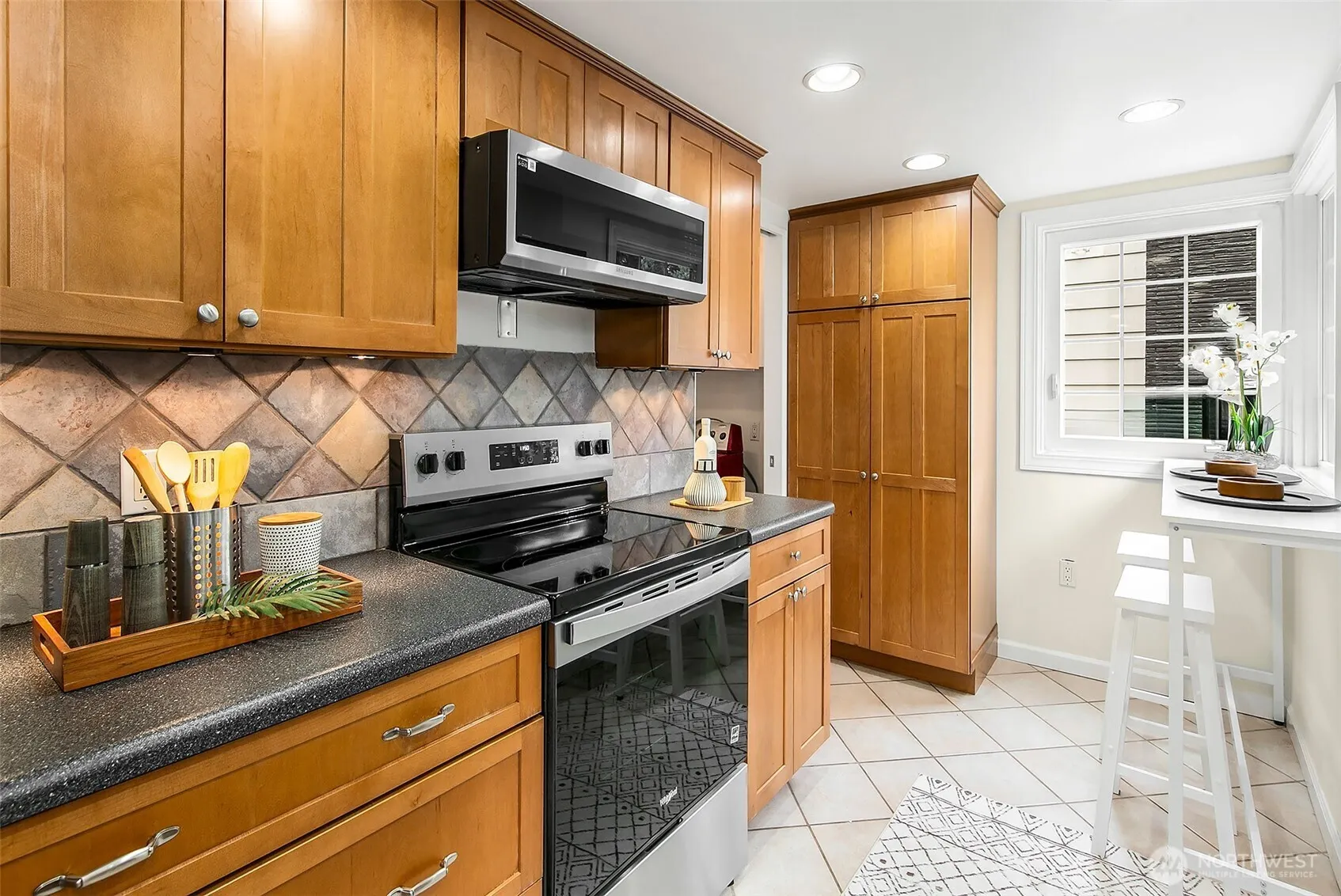 13753 Ashworth Avenue N, Seattle, WA 98133