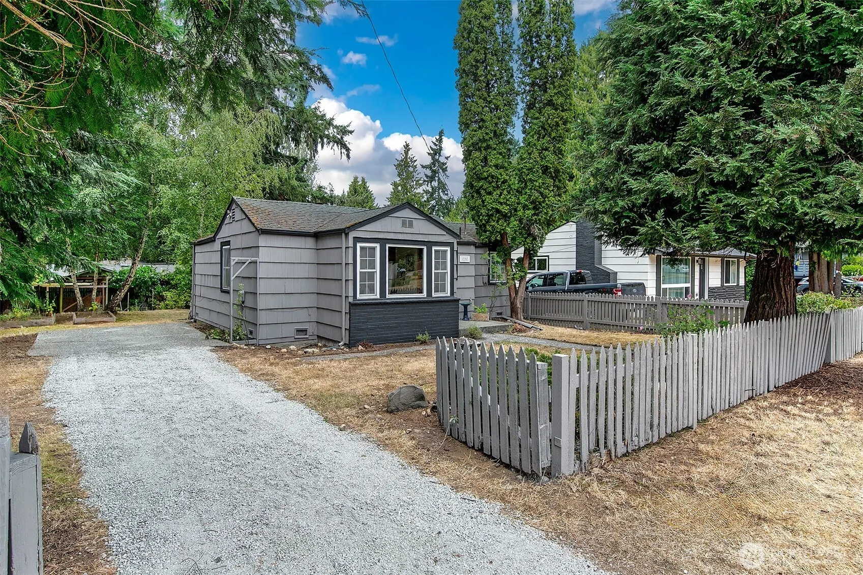 13753 Ashworth Avenue N, Seattle, WA 98133