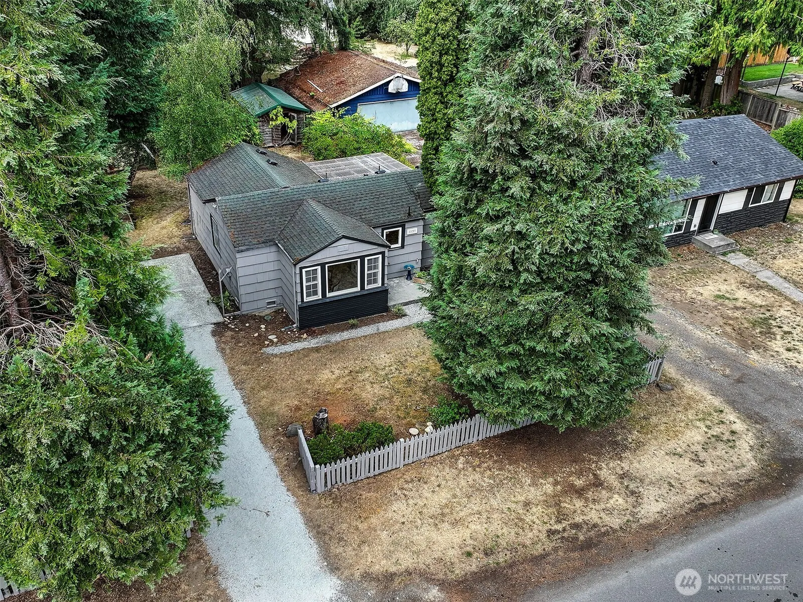 13753 Ashworth Avenue N, Seattle, WA 98133