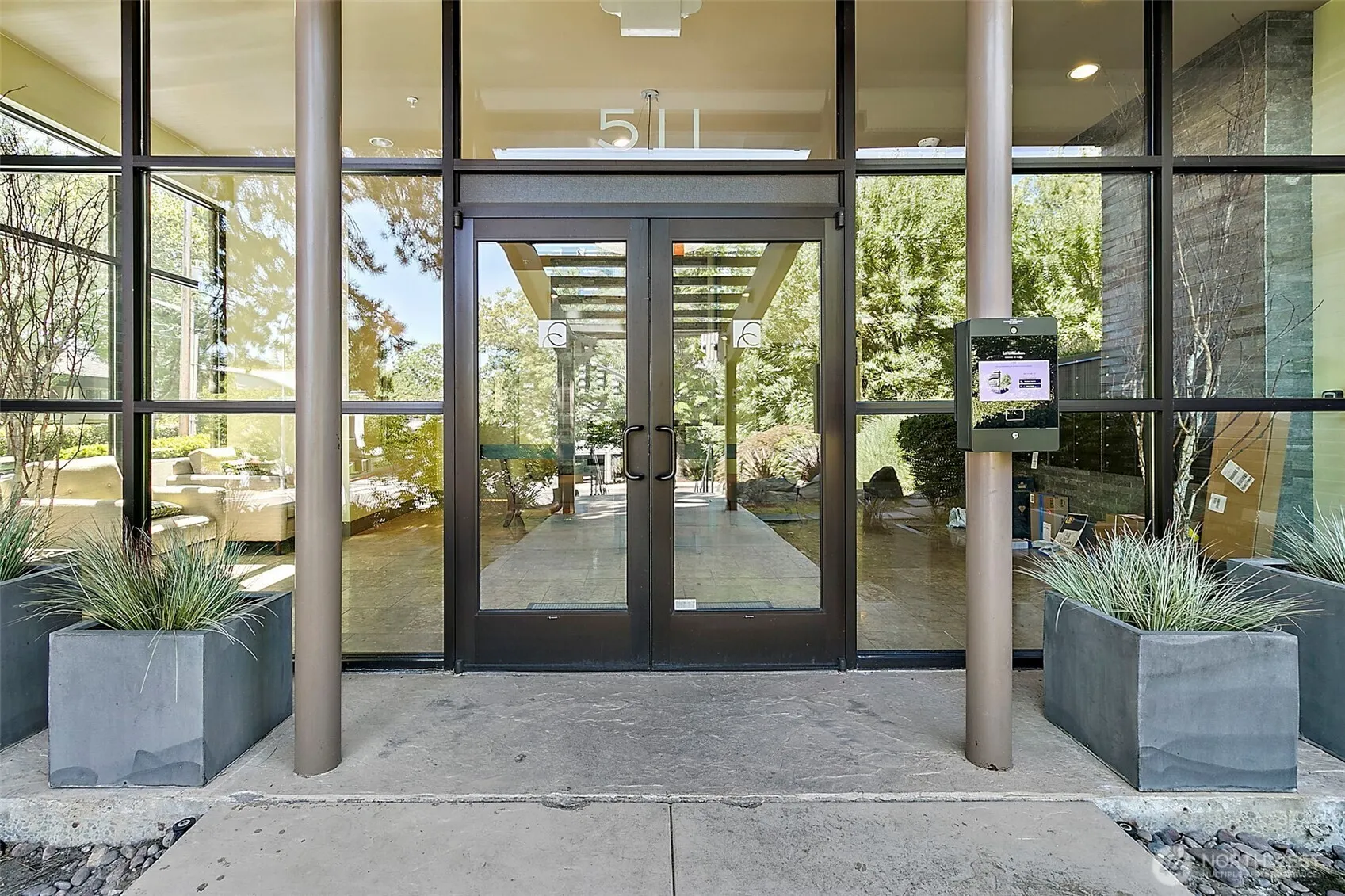 511 100th Avenue NE #107, Bellevue, WA 98004