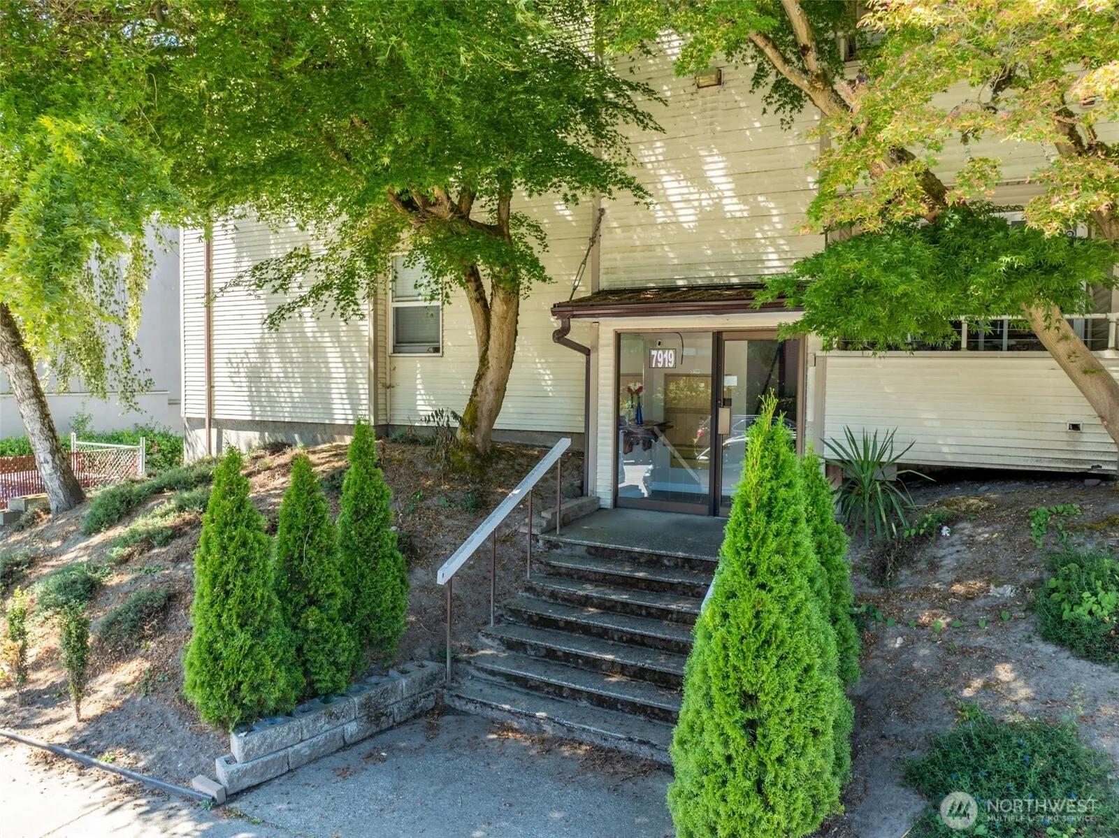 7919 Wallingford Avenue N, Seattle, WA 98103