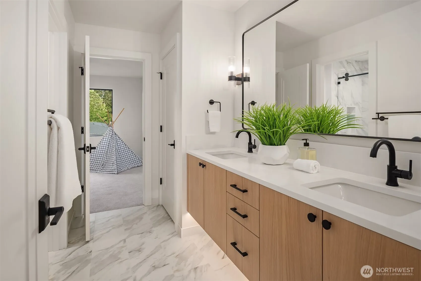11315 113th Place NE, Kirkland, WA 98033