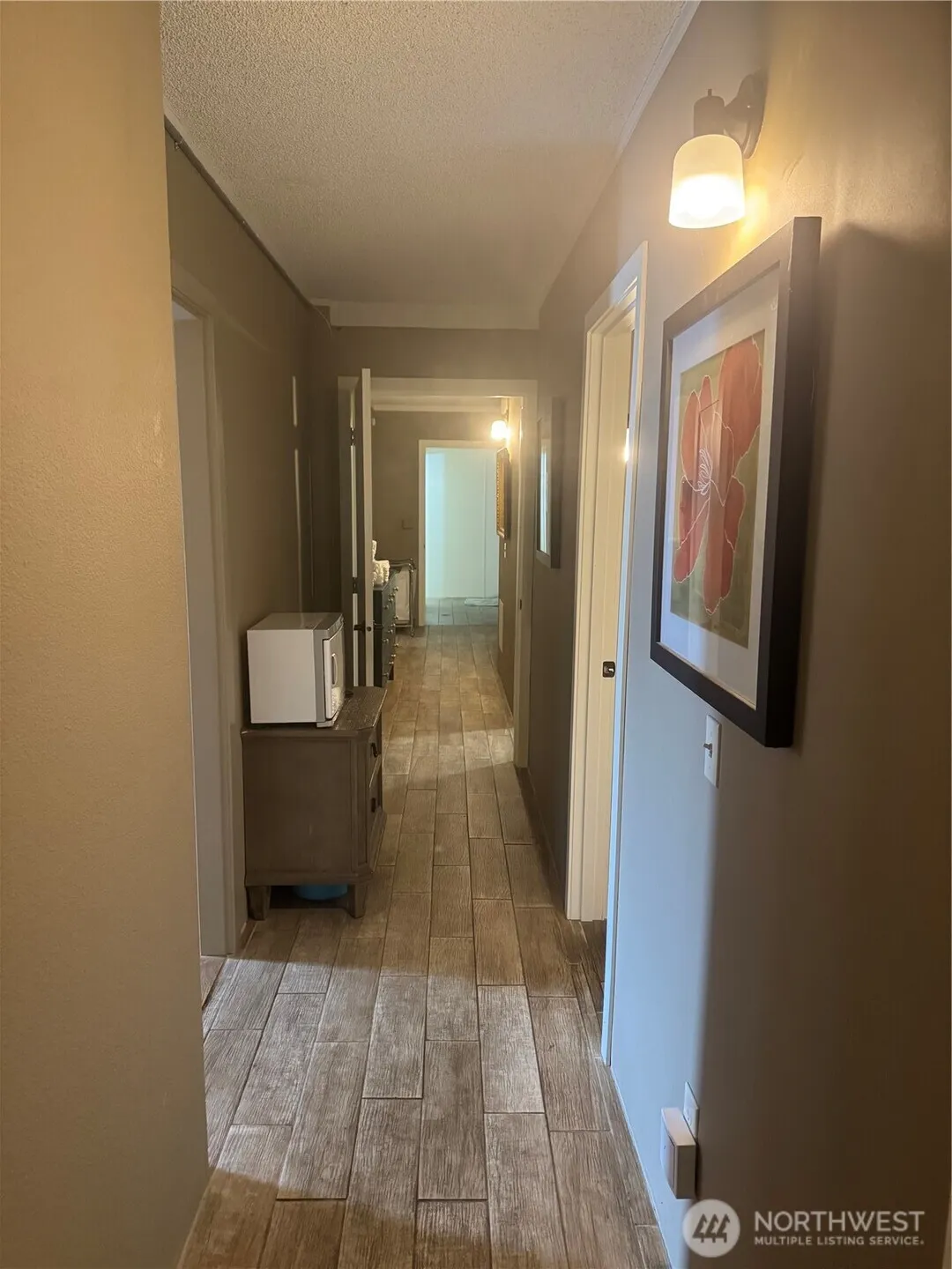 4210 Aurora Avenue N, Seattle, WA 98103