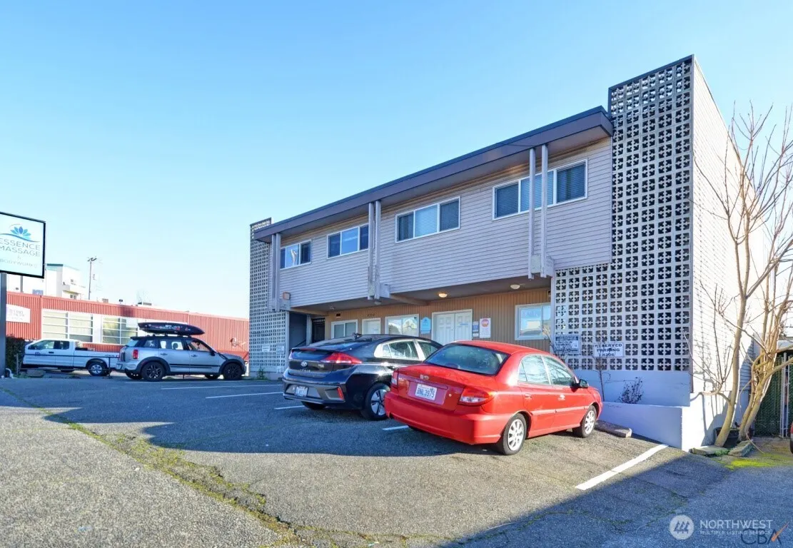 4210 Aurora Avenue N, Seattle, WA 98103