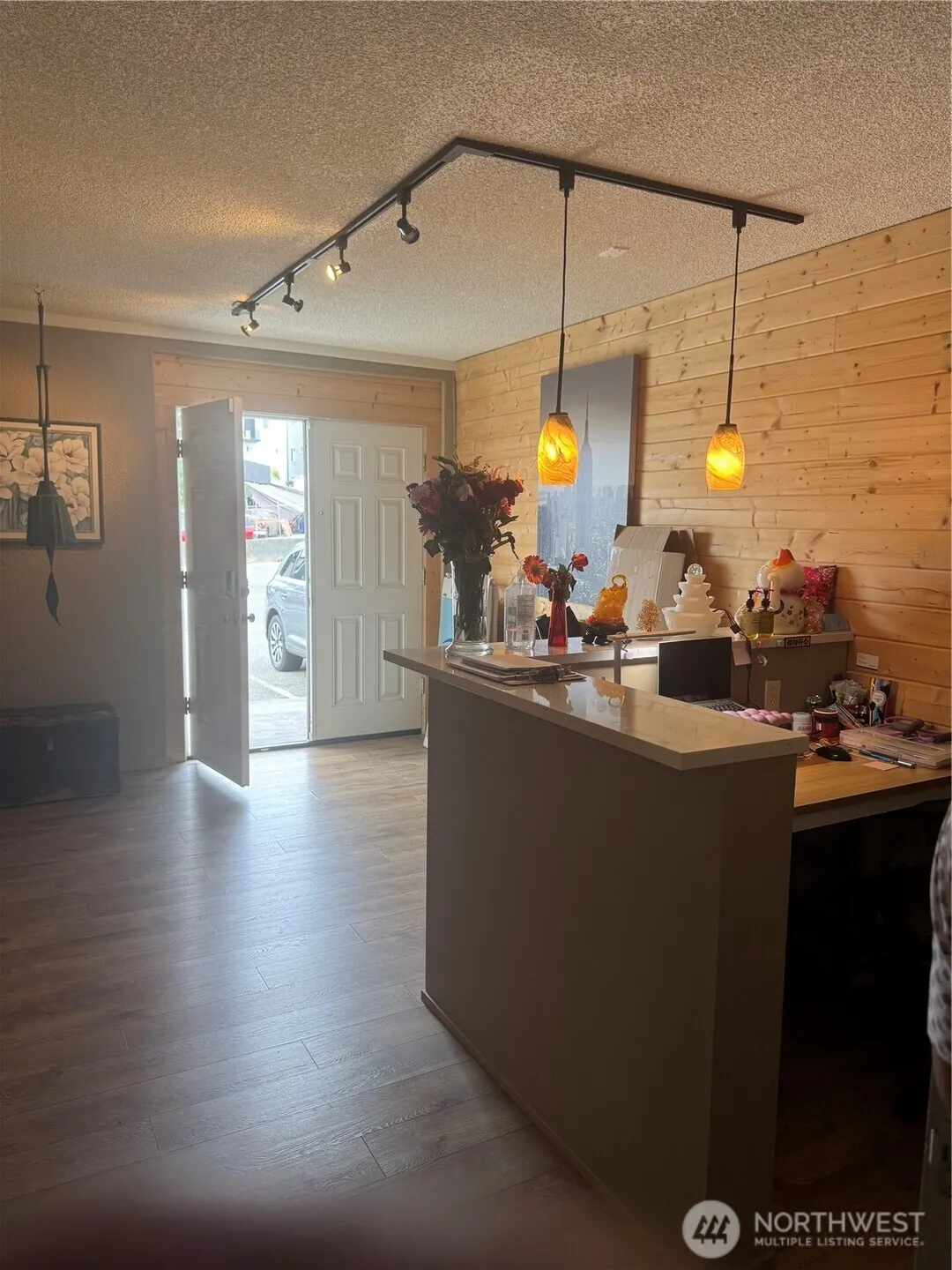 4210 Aurora Avenue N, Seattle, WA 98103
