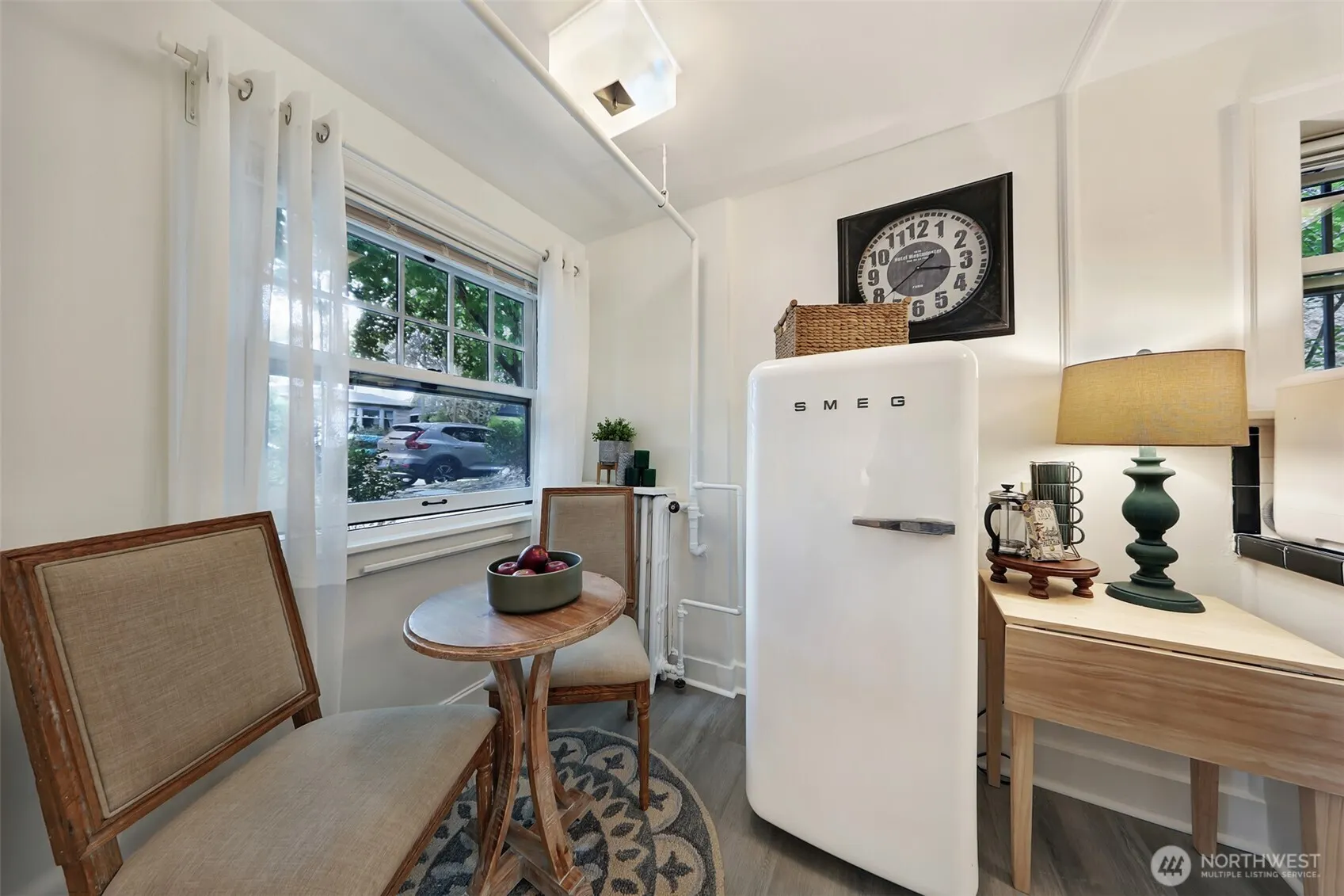 525 16th Avenue E #102, Seattle, WA 98112