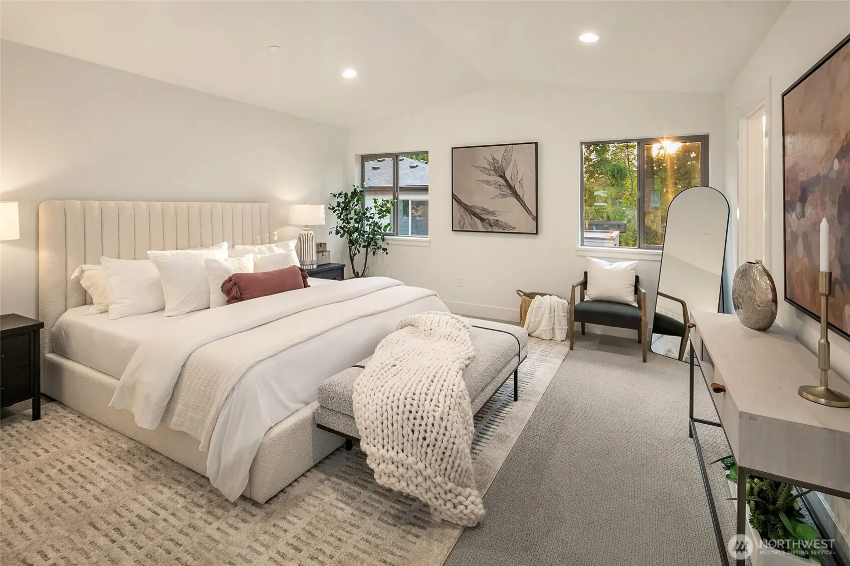 12917 NE 78th Place , Kirkland, WA 98033