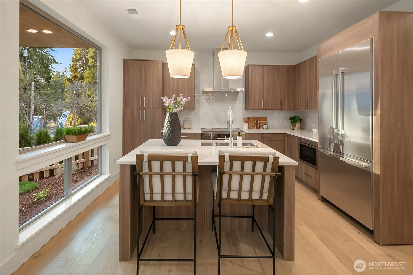 12917 NE 78th Place , Kirkland, WA 98033