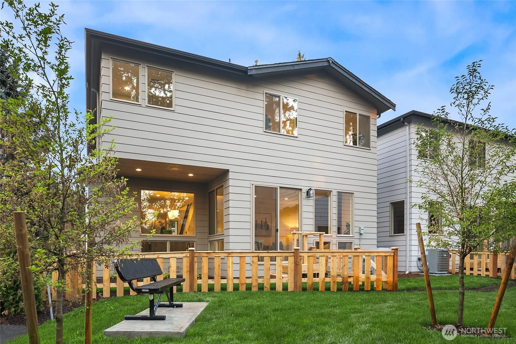 12917 NE 78th Place , Kirkland, WA 98033