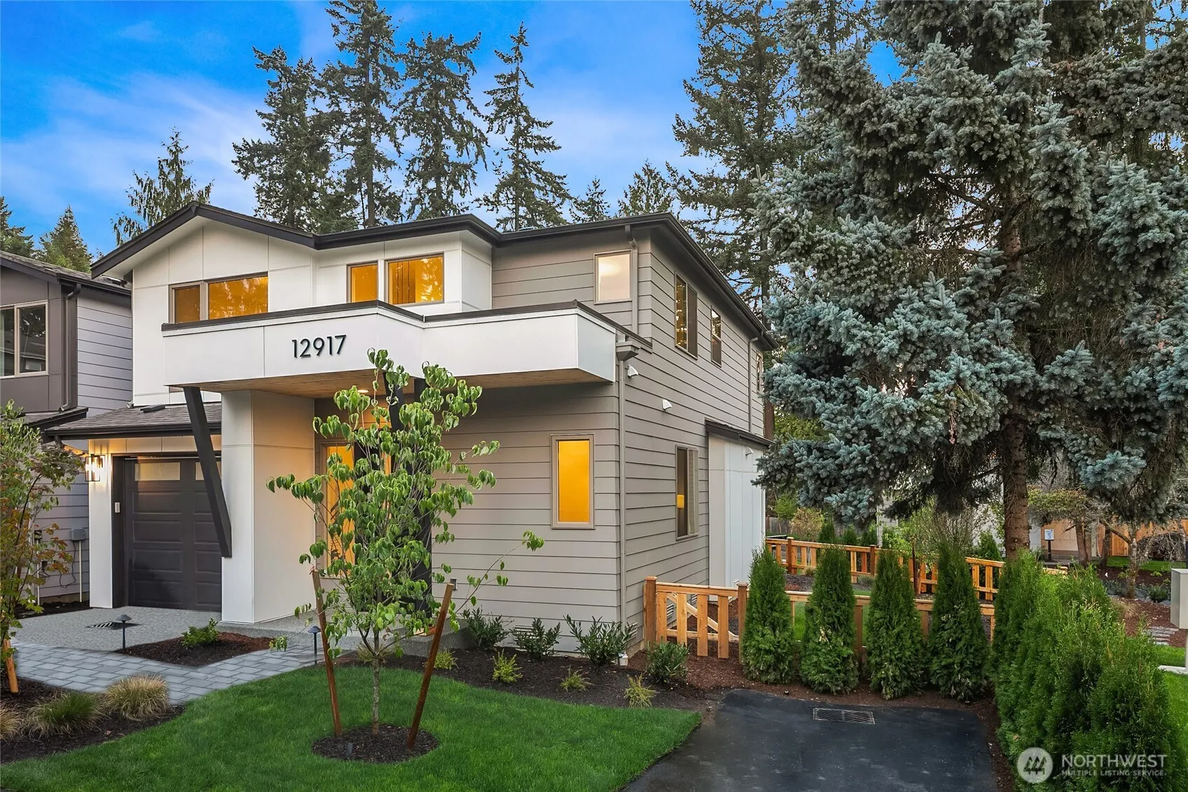 12917 NE 78th Place , Kirkland, WA 98033
